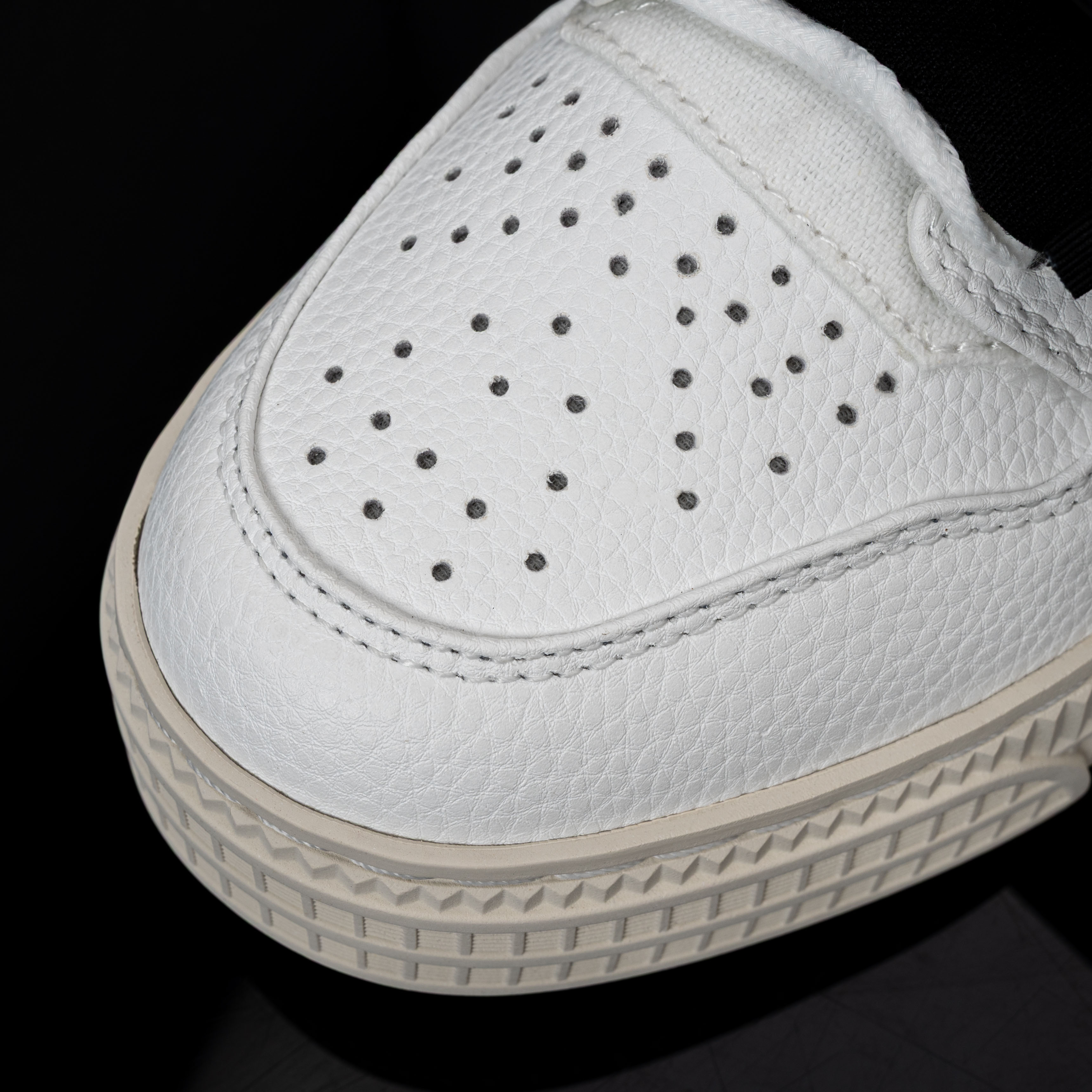 OFF-WHITE  Off Court OMIA29KC99LEA0010110