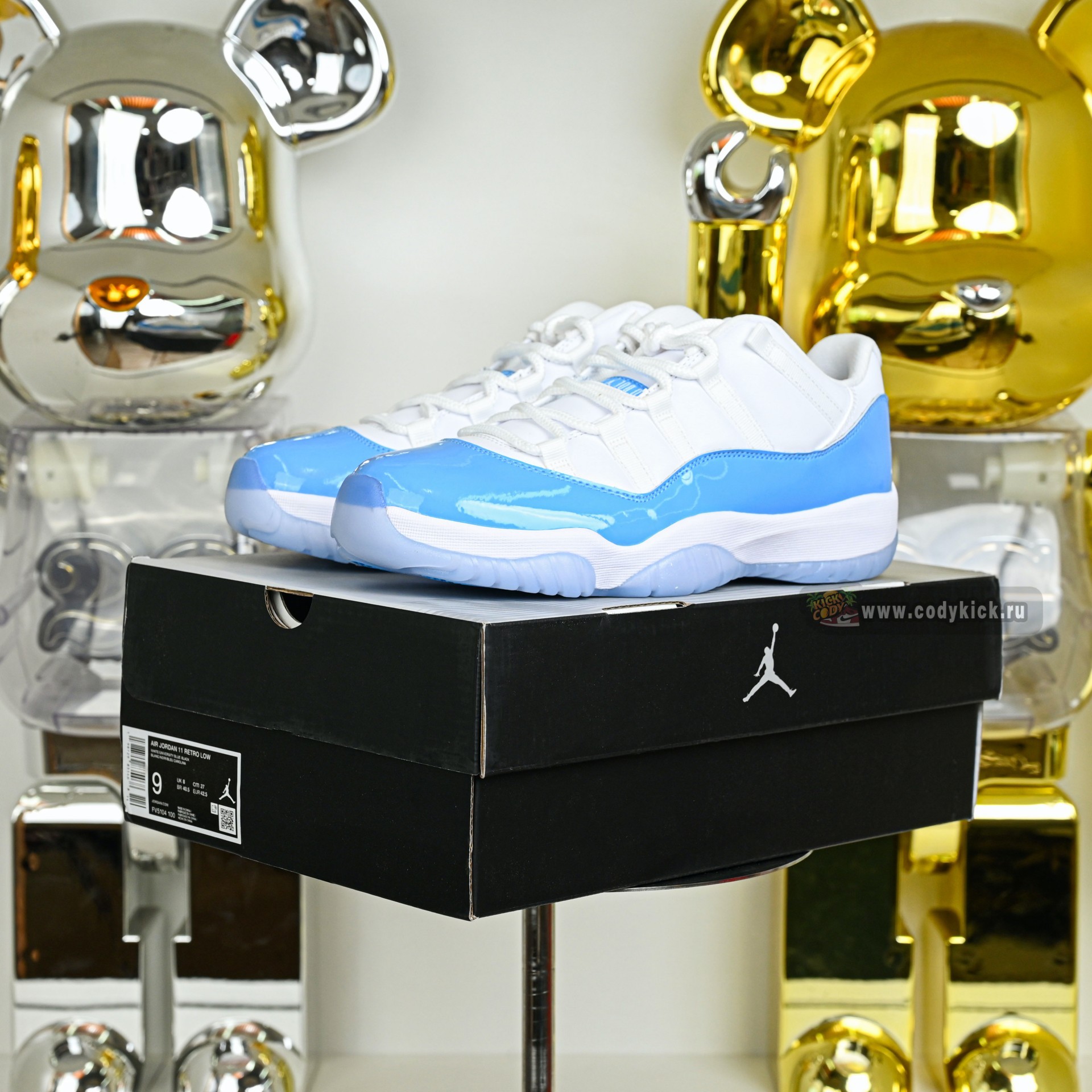 Air Jordan 11  RETRO FV5104-100