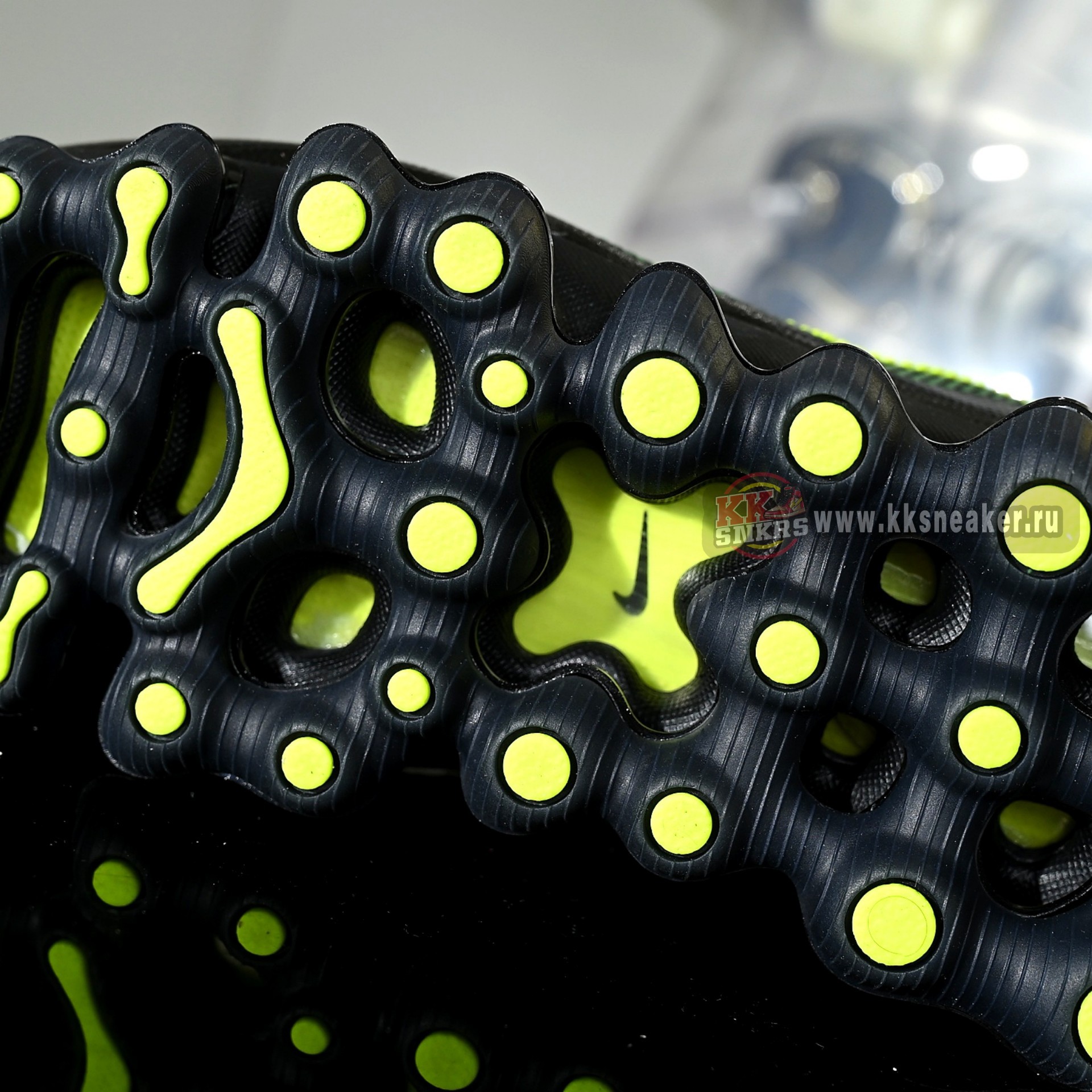Nike Air Liquid Max “BlackChrome-Green Apple-Volt” IQ7634-001