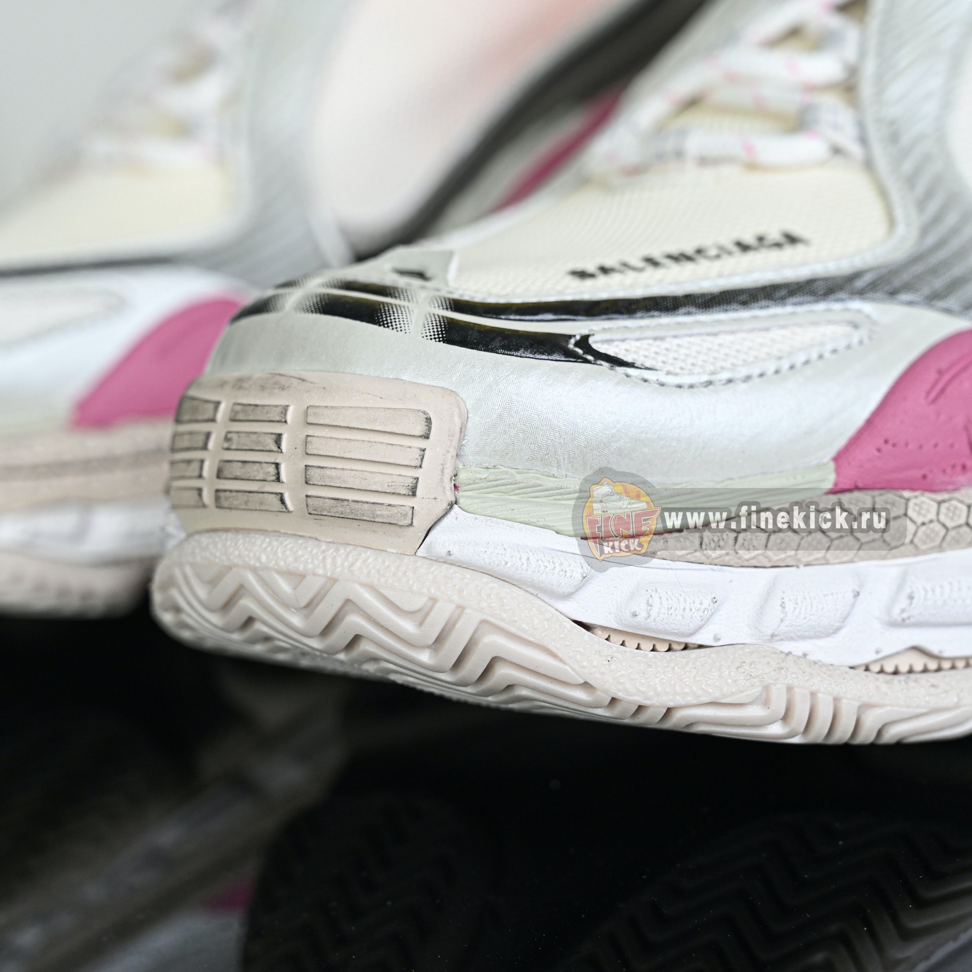 Balenciaga Triple S.2 Gradient