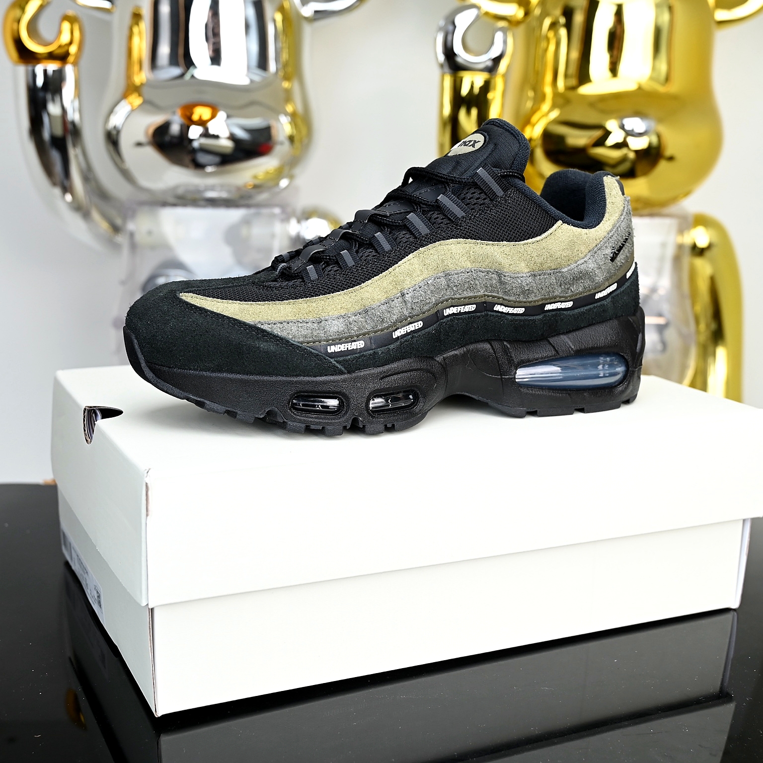 Nike Air Max 95 x Undefeated “Black Olive” IB4523-200