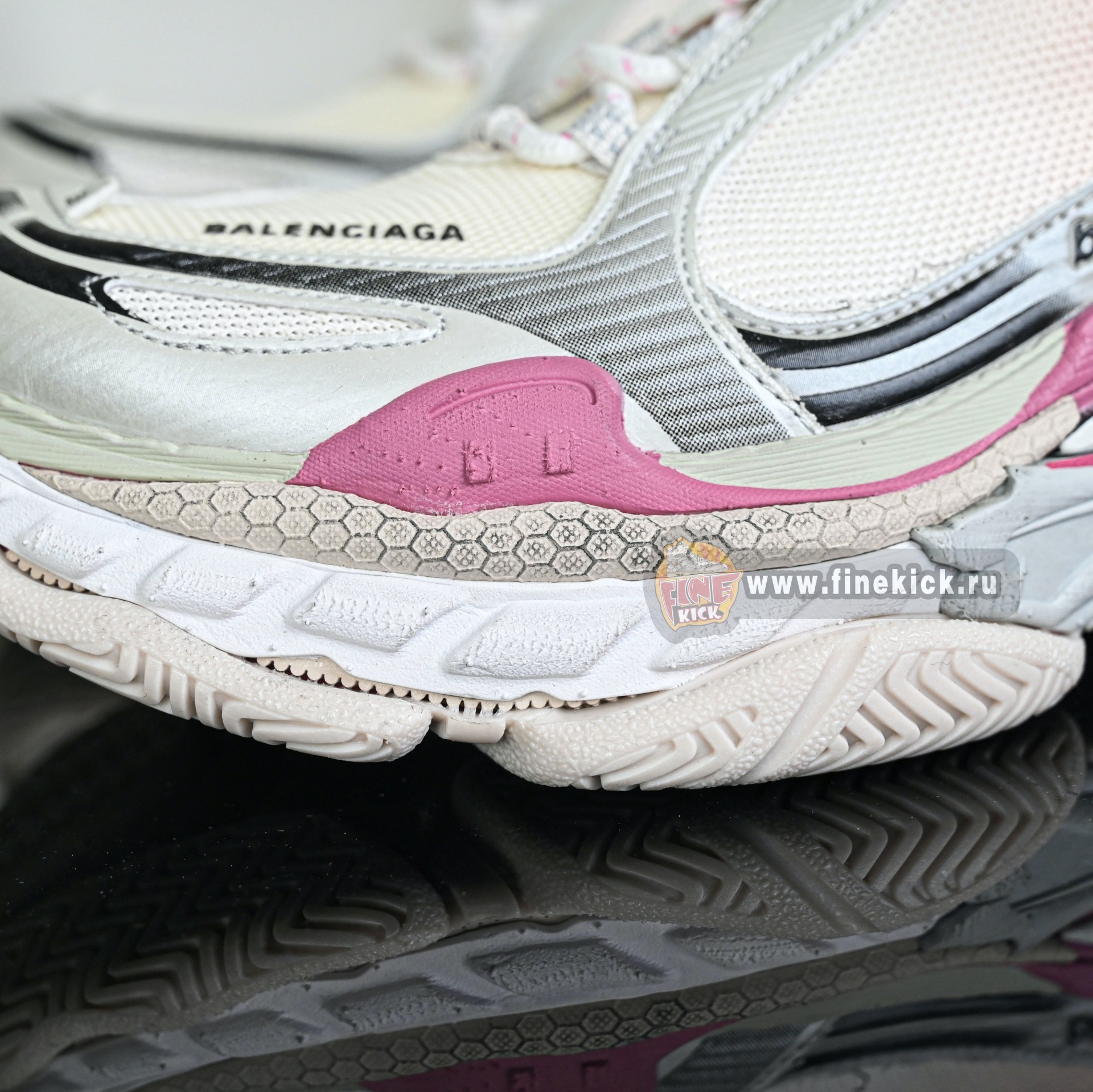 Balenciaga Triple S.2 Gradient