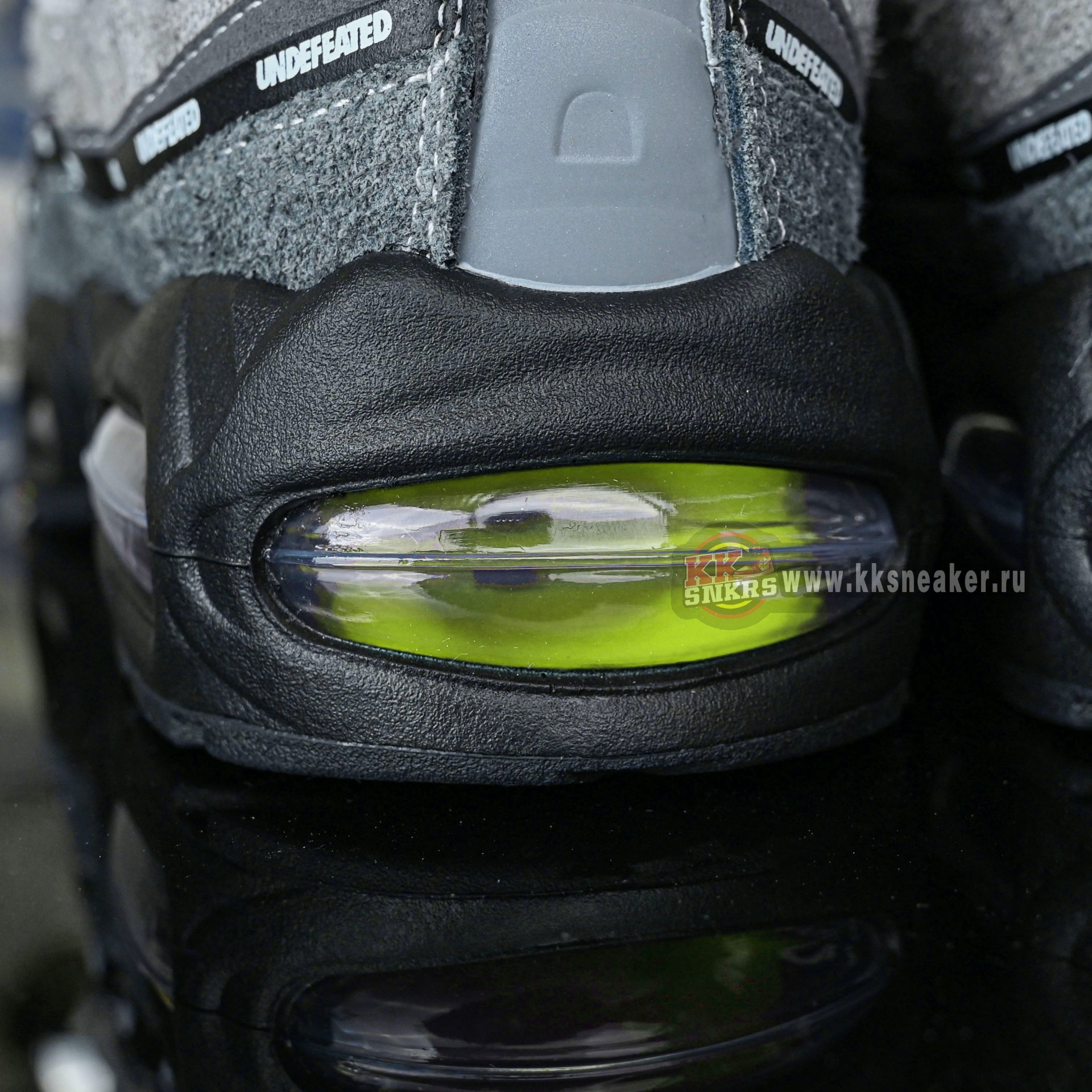 UNDEFEATED x Nike Air Max 95  IB4523-004