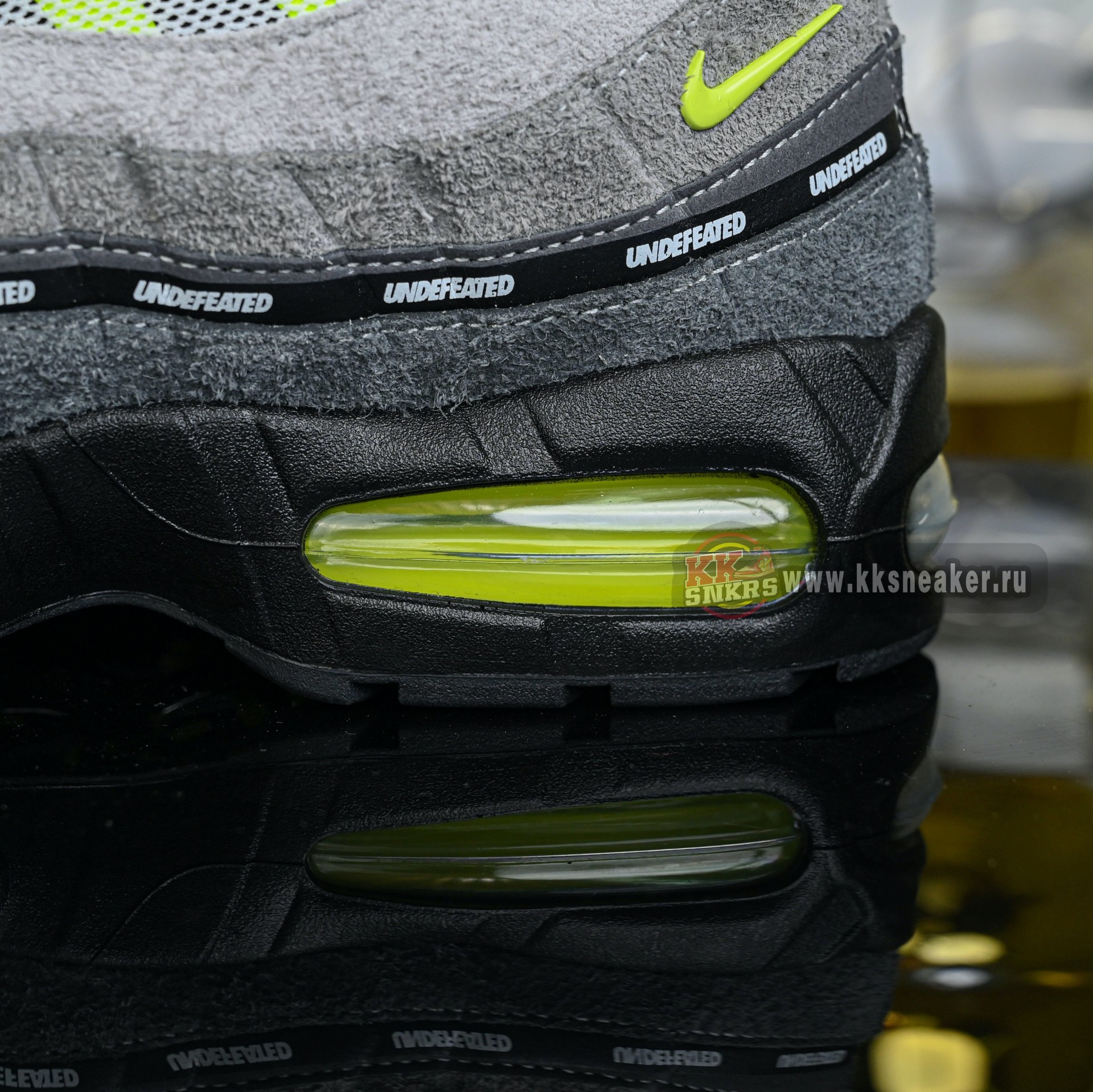 UNDEFEATED x Nike Air Max 95  IB4523-004