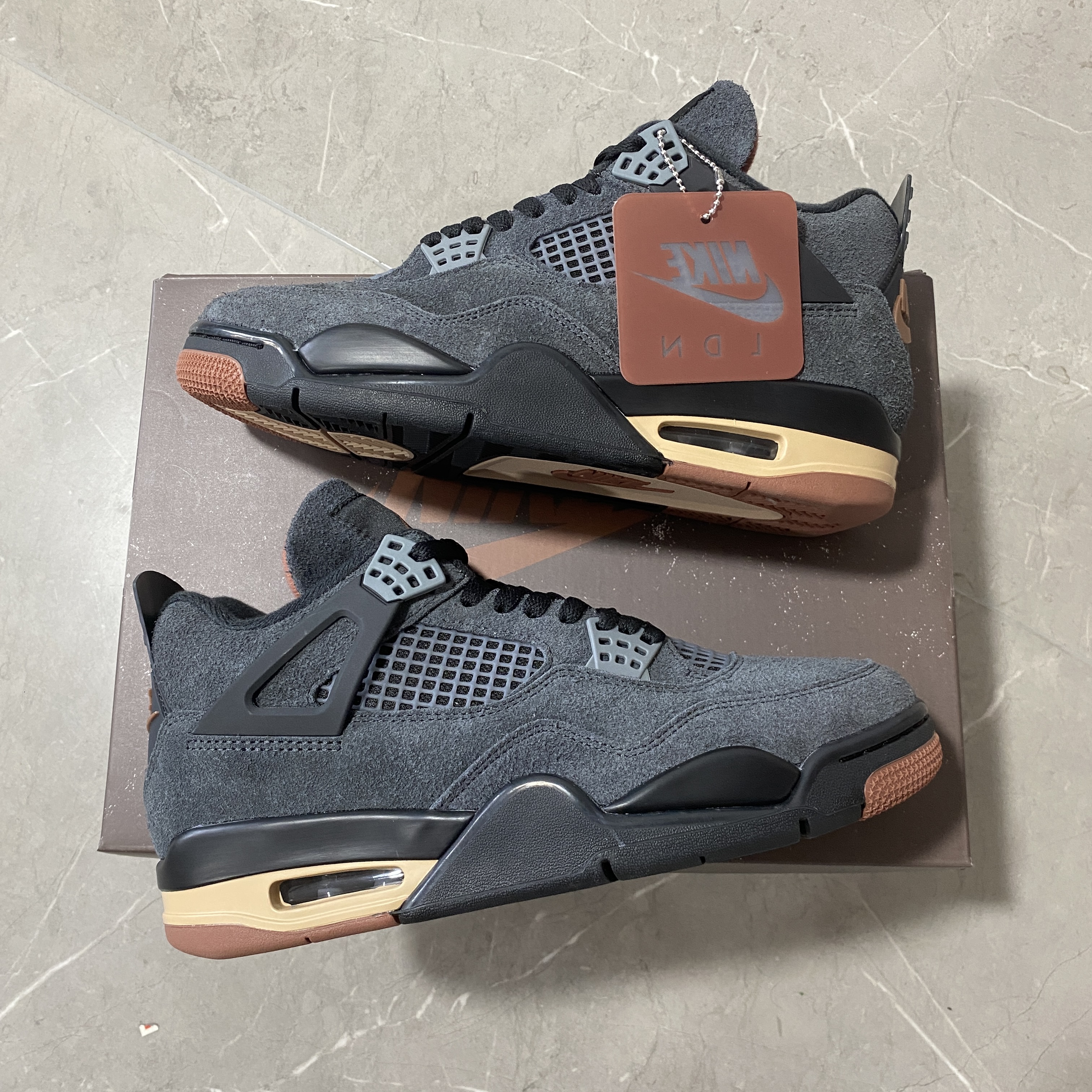 Jordan 4 London