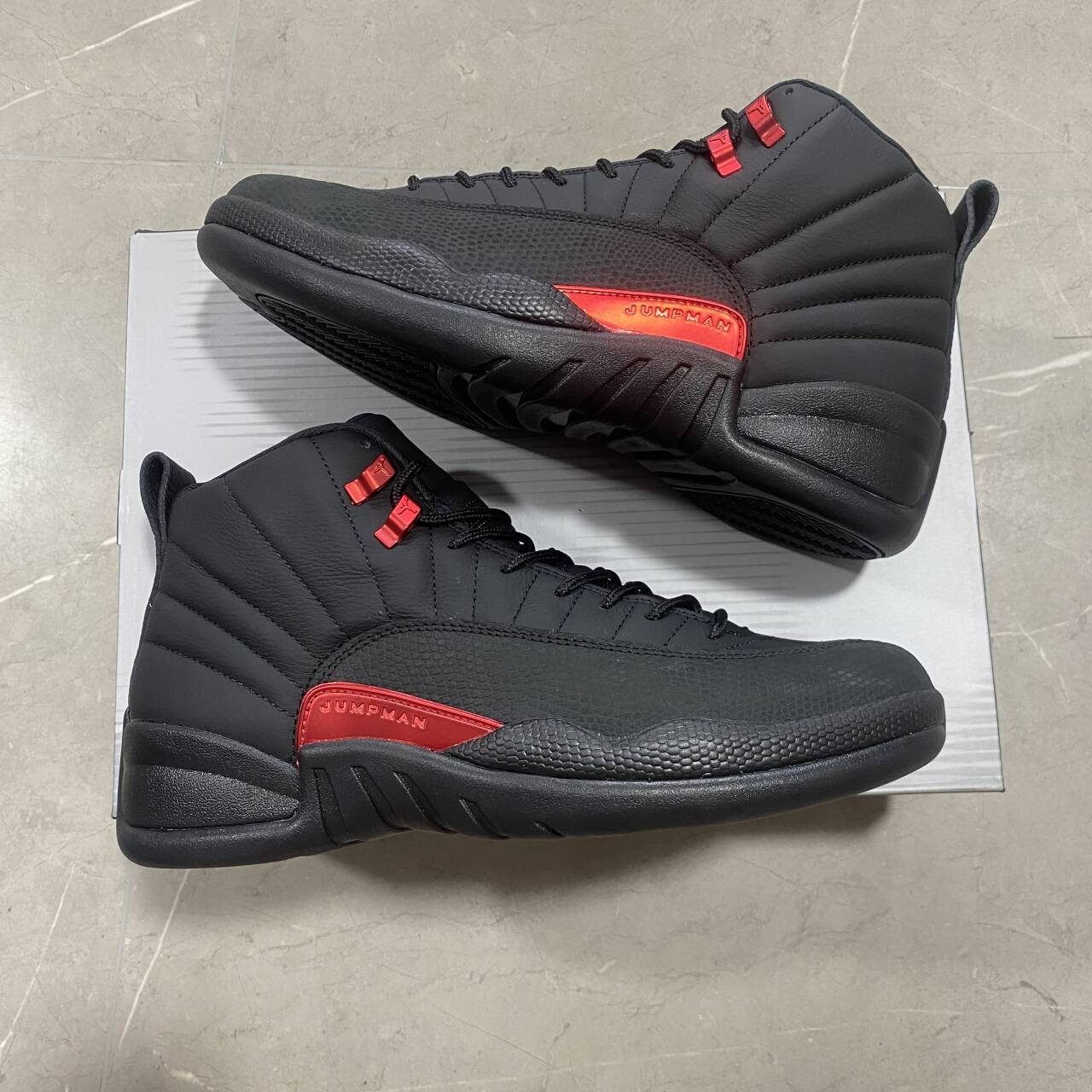 Air Jordan 12 Bloodline