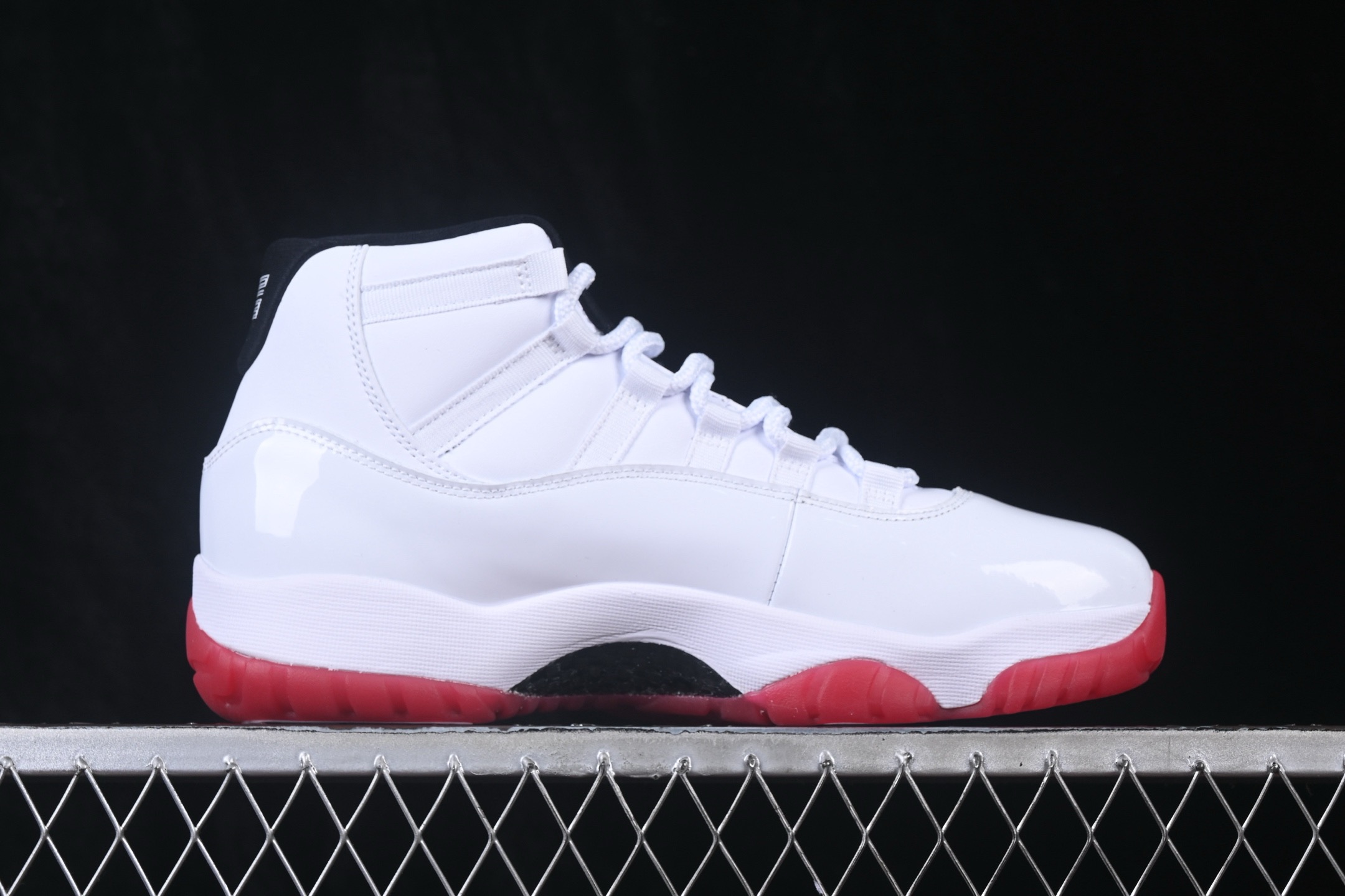 Air Jordan 11 Retro CT8012-160