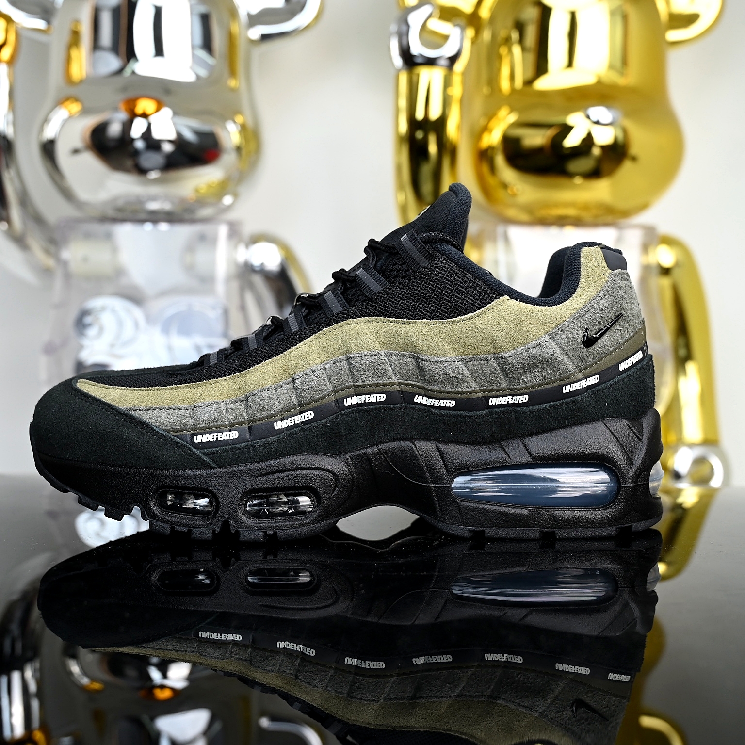 Nike Air Max 95 x Undefeated “Black Olive”