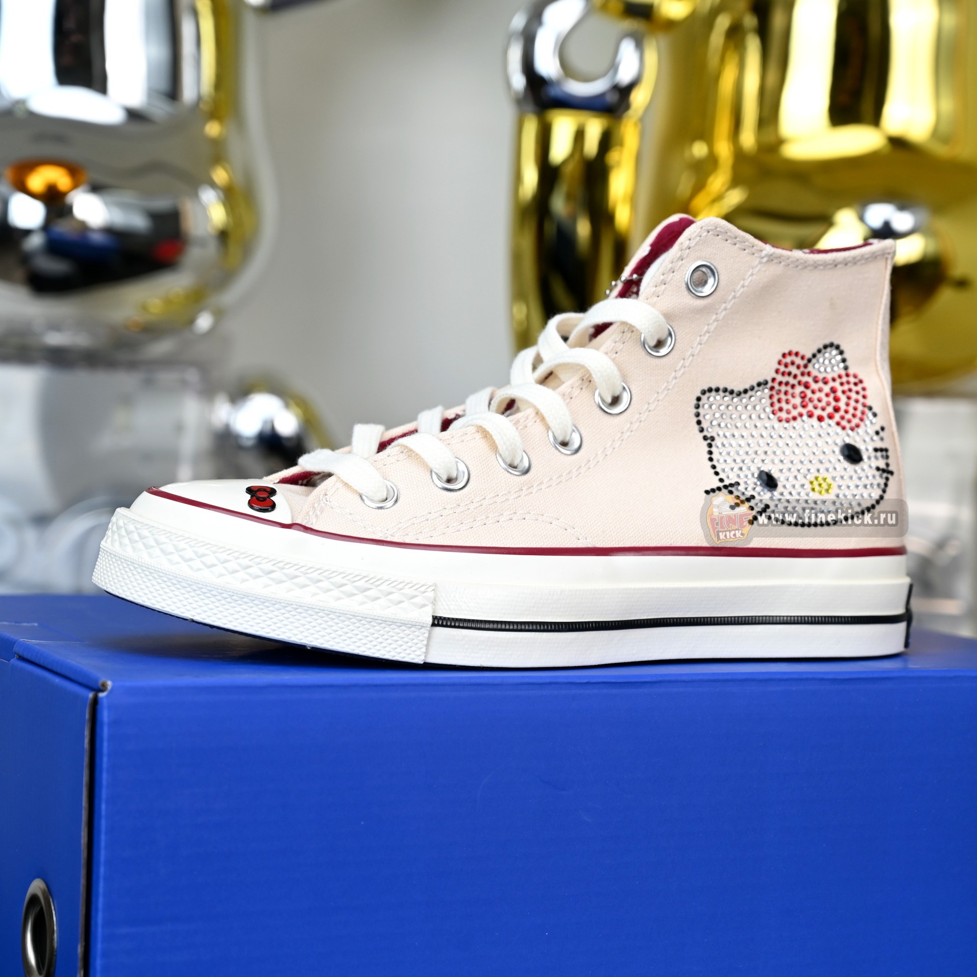 Converse xHello Kitty x Swarovski Chuck 70  A17695C