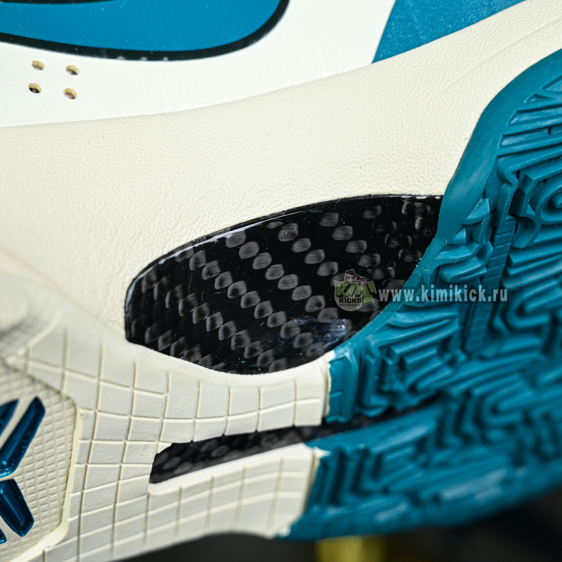 Nike Zoom Kobe 5 Caitlin Clark Protro PE  IZ1852-100