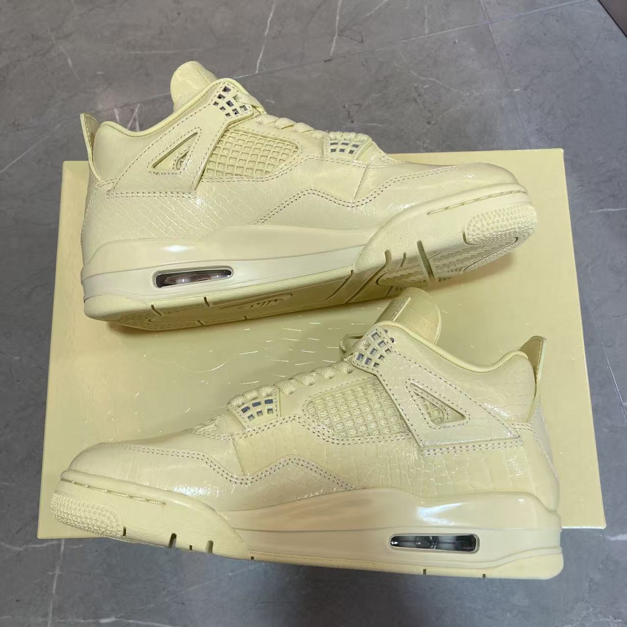 Jordan  × J. Balvin Air Jordan 4 lemonade