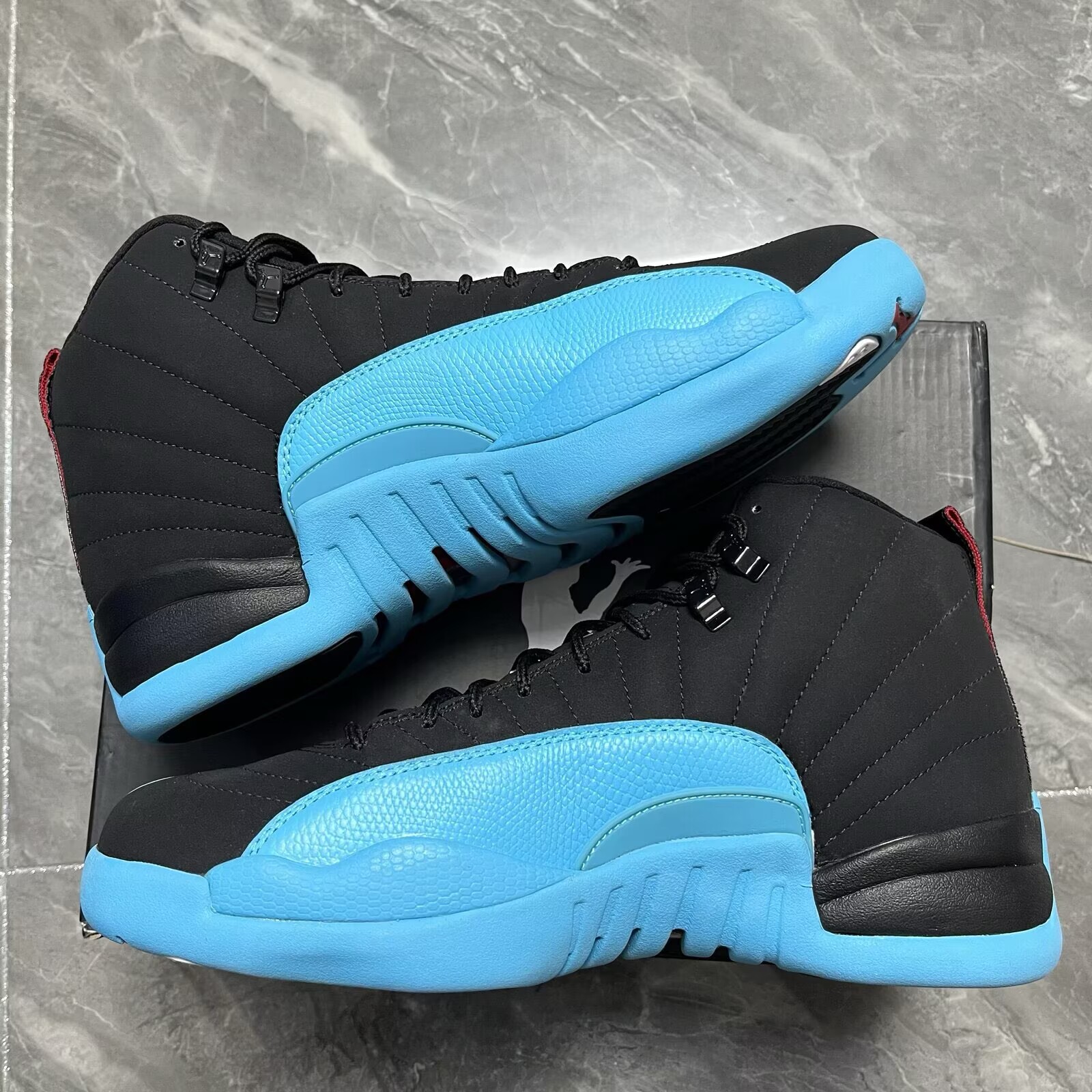 Air Jordan 12 