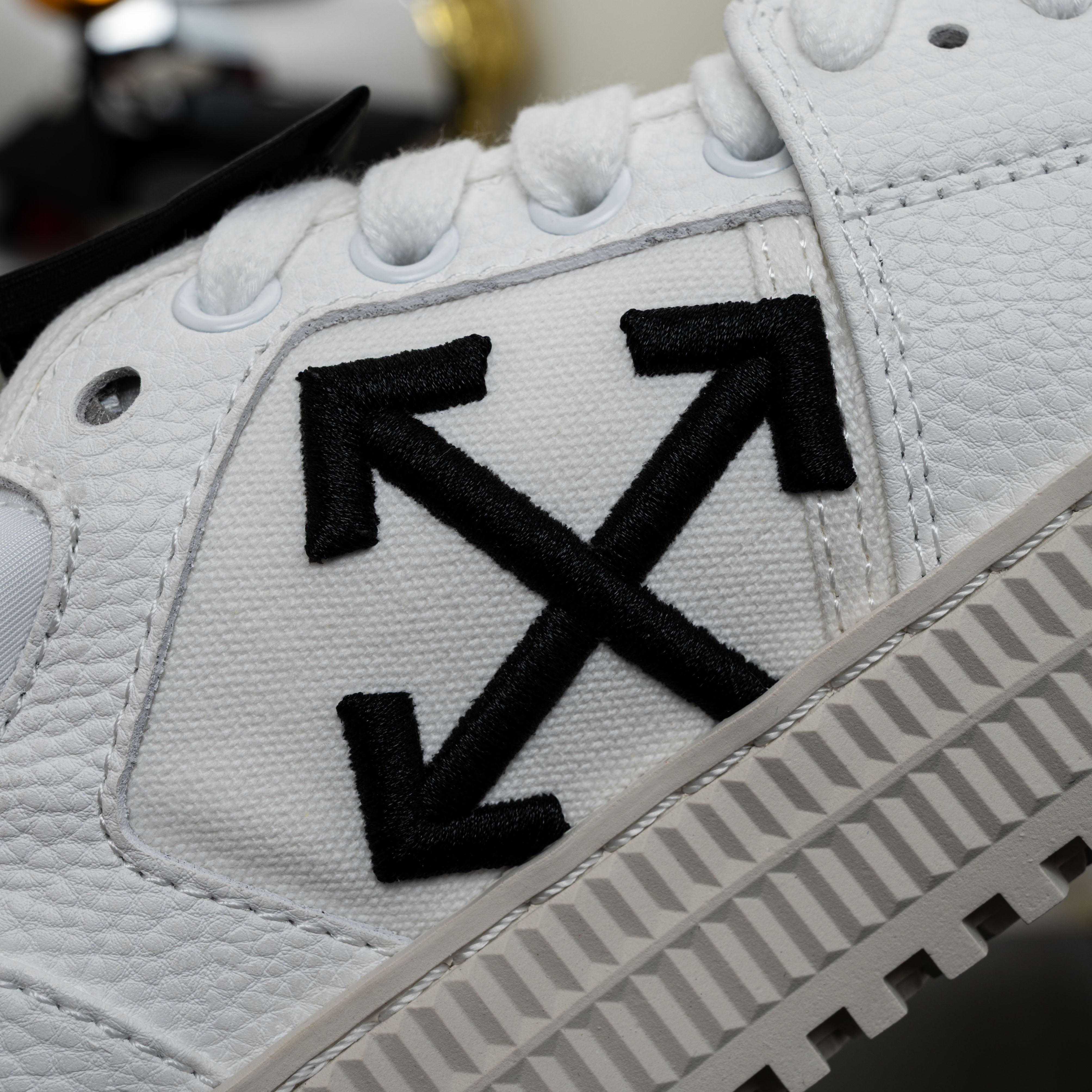 OFF-WHITE  Off Court OMIA29KC99LEA0010110