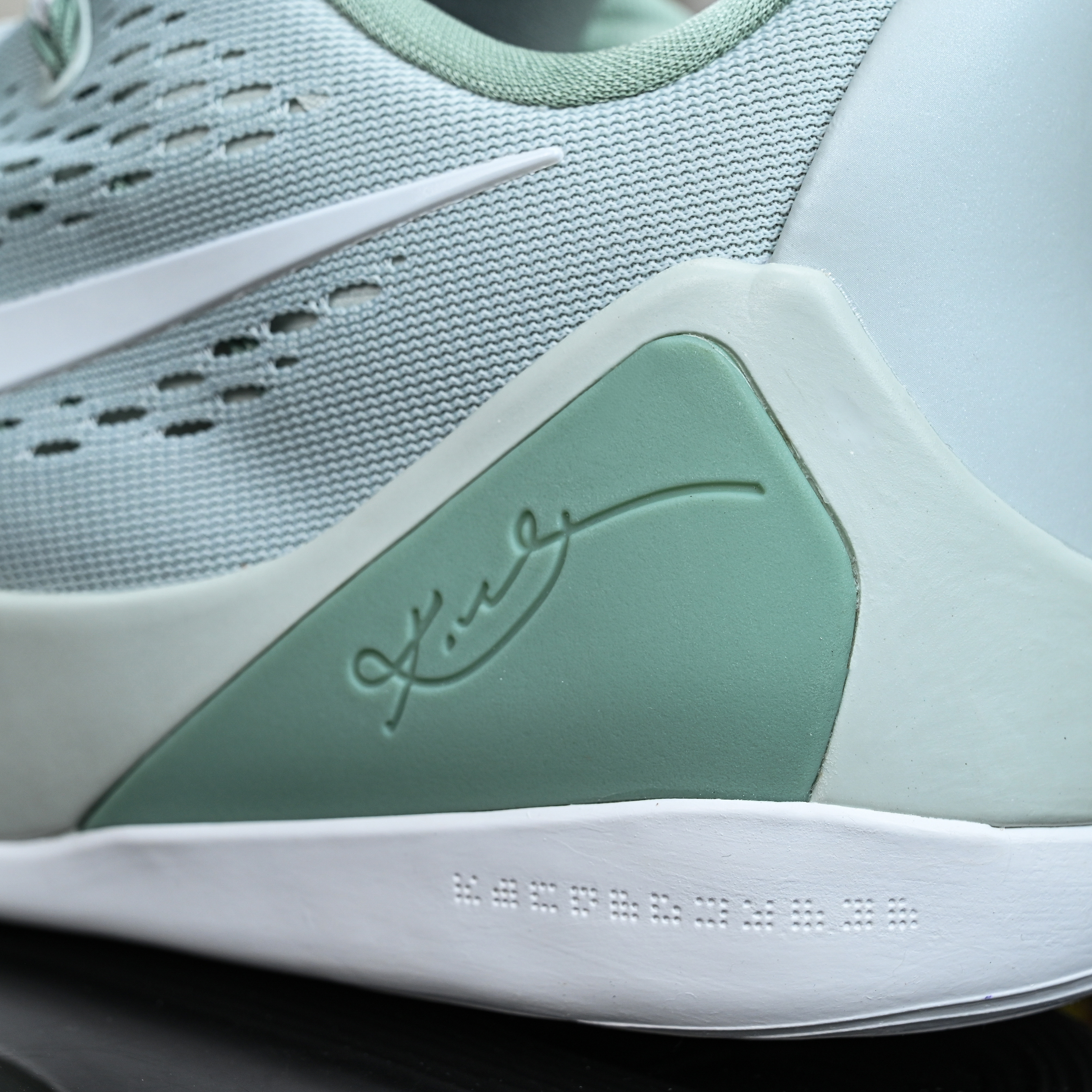 Nike Kobe 6 Elite Low EM Protro ‘Mambacita’ IH1401-003