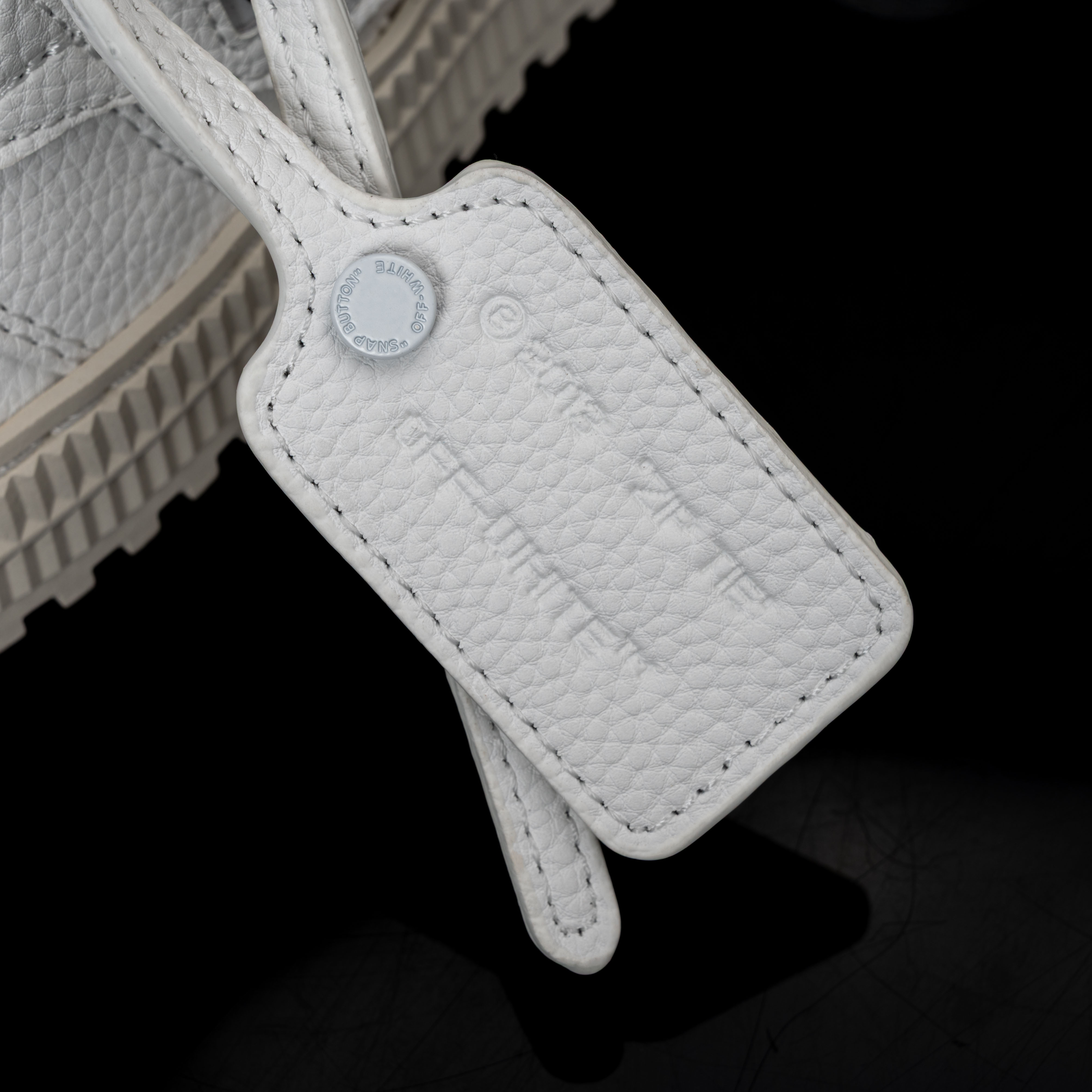 OFF-WHITE  Off Court OMIA29KC99LEA0010110