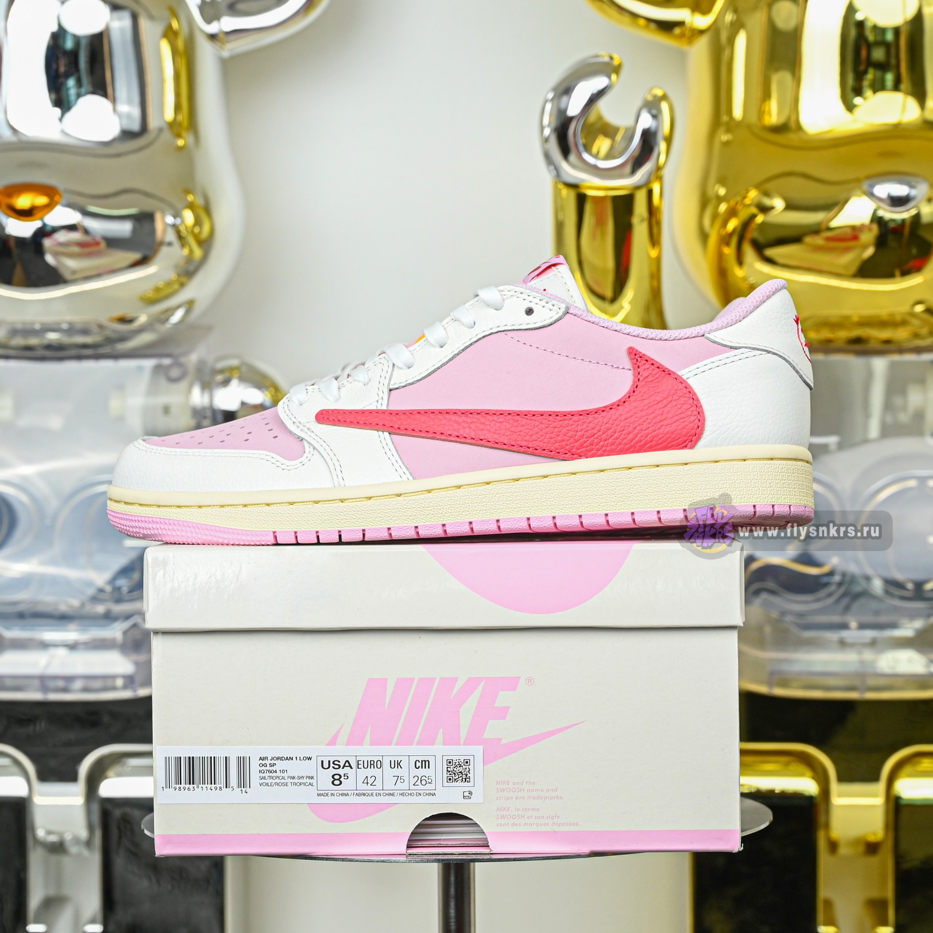 Travis Scott x  Air Jordan 1 Low OG IQ7604-101