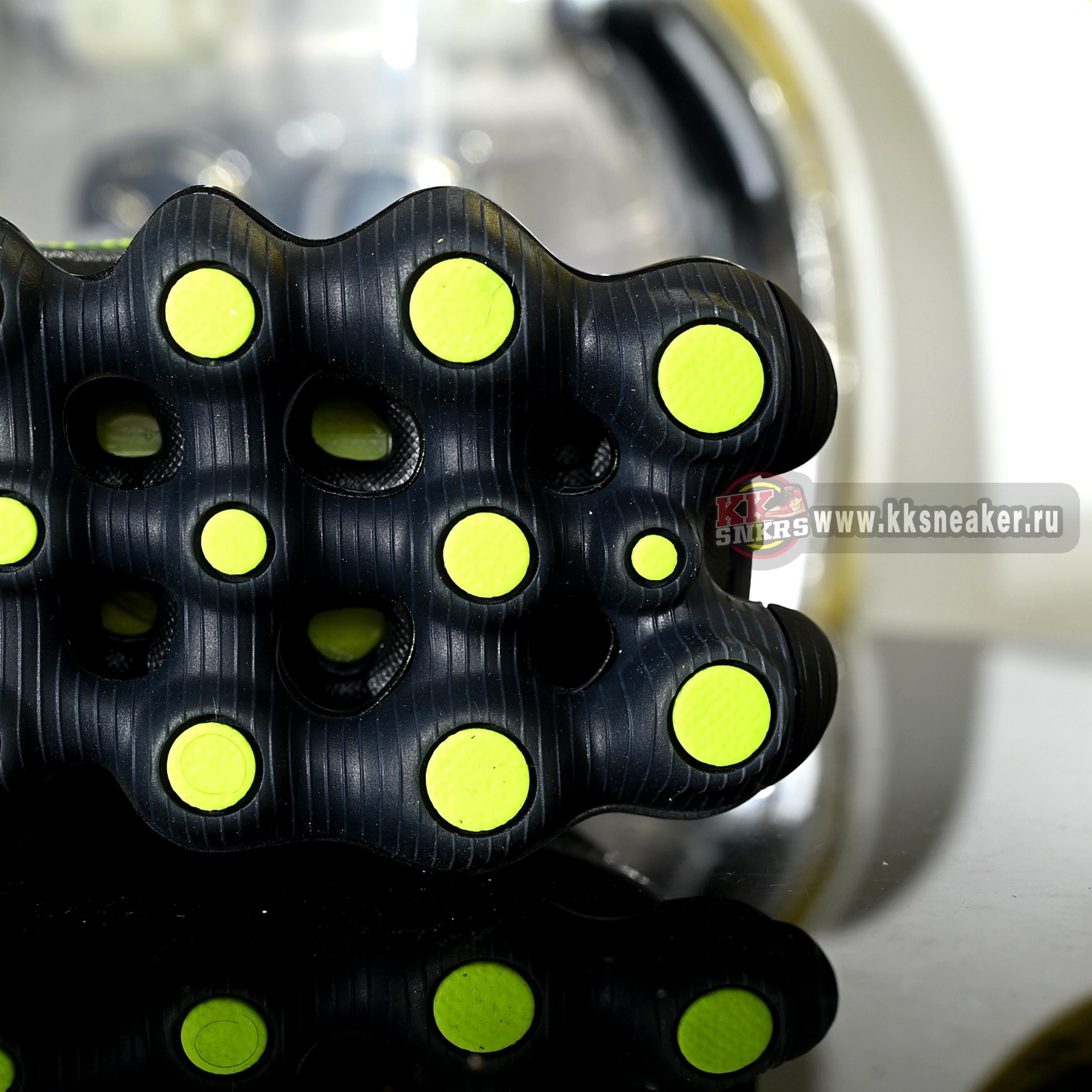Nike Air Liquid Max “BlackChrome-Green Apple-Volt” IQ7634-001