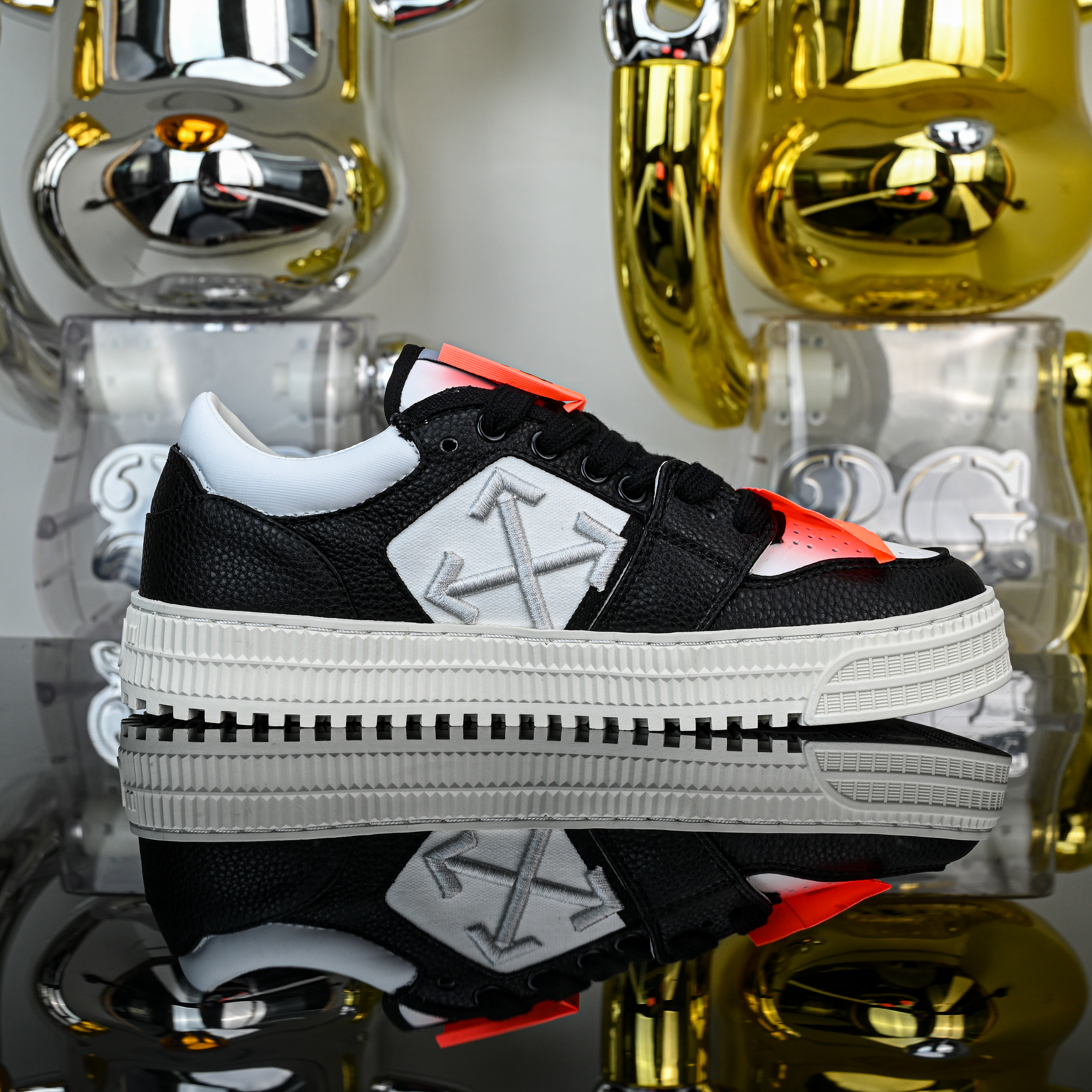 OFF-WHITE 3.0 Off Court OMIA29KS26LEA0010110