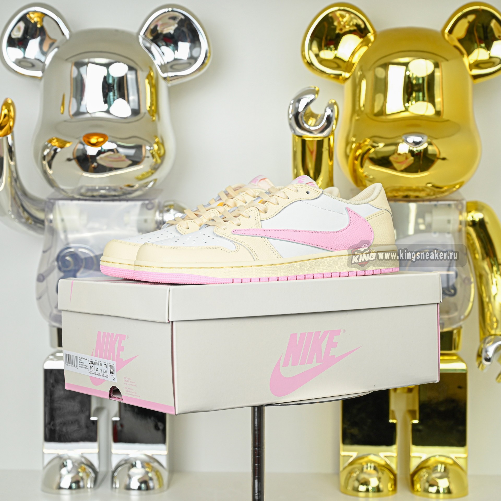 Travis Scott x  Air Jordan 1 Low OG IQ7604-100