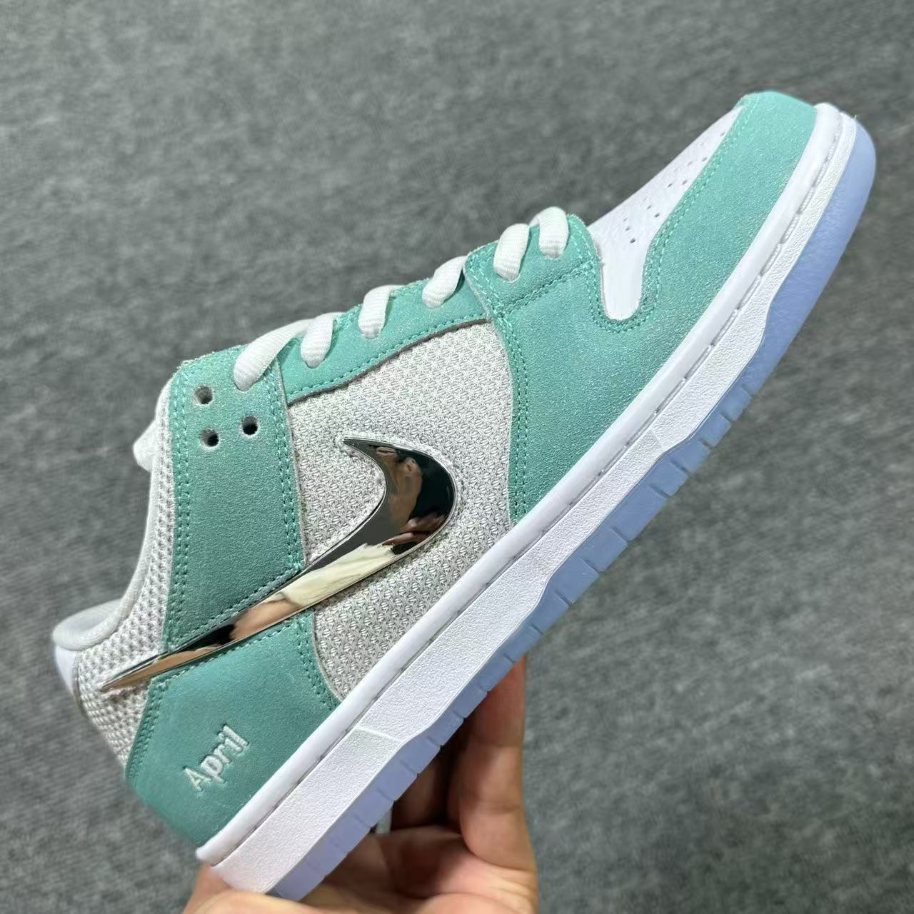Dunk SB APRIL SKATEBOARDS 