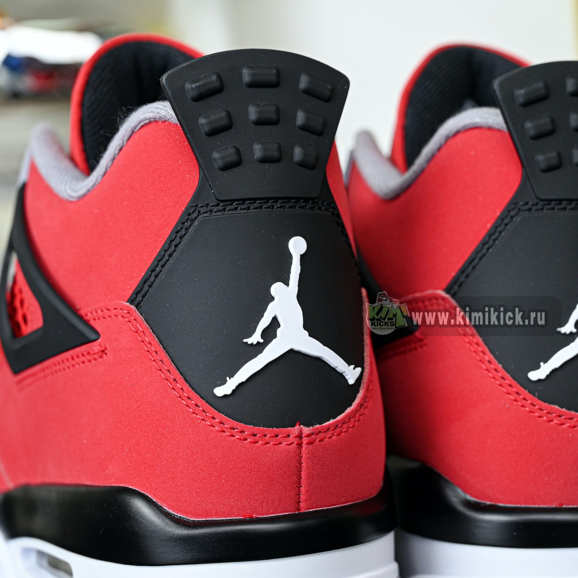 Air Jordan 4 