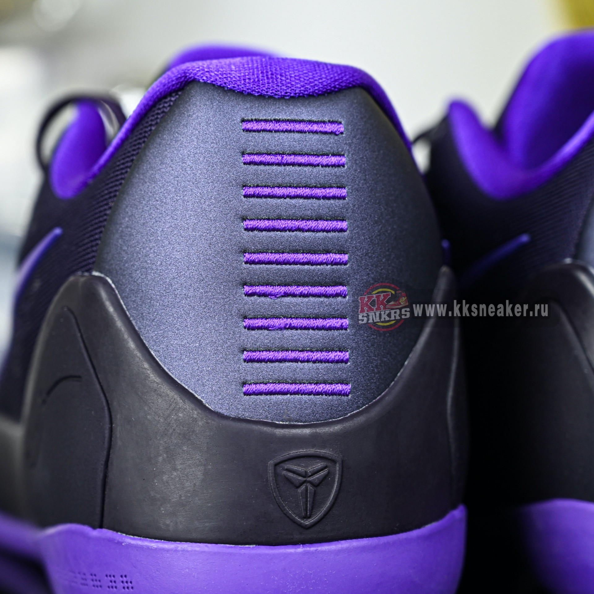 Nike Kobe 9 Elite Low EM Protro