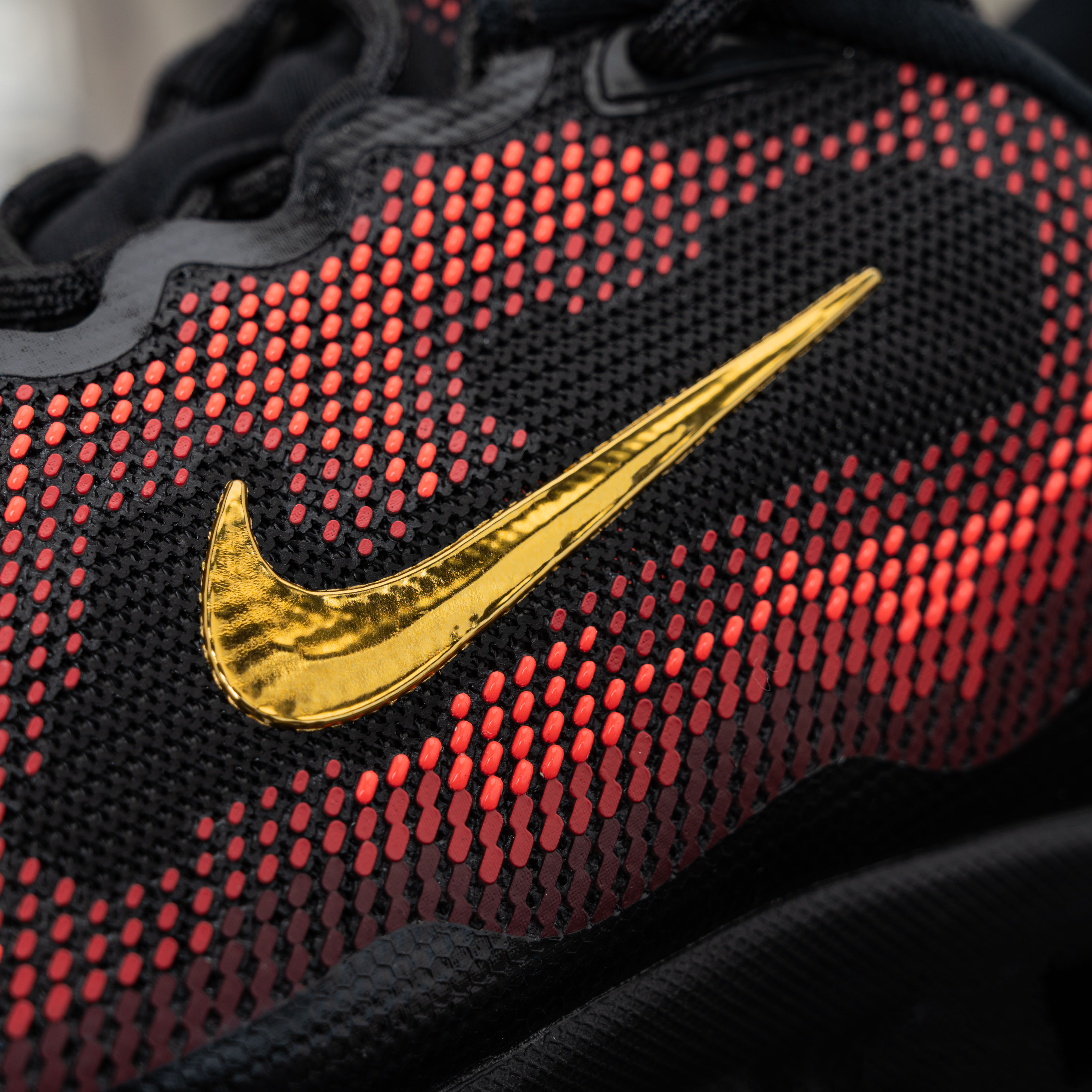 Nike Air Liquid Max “Bright Crimson and Fire Red” IQ7634-002