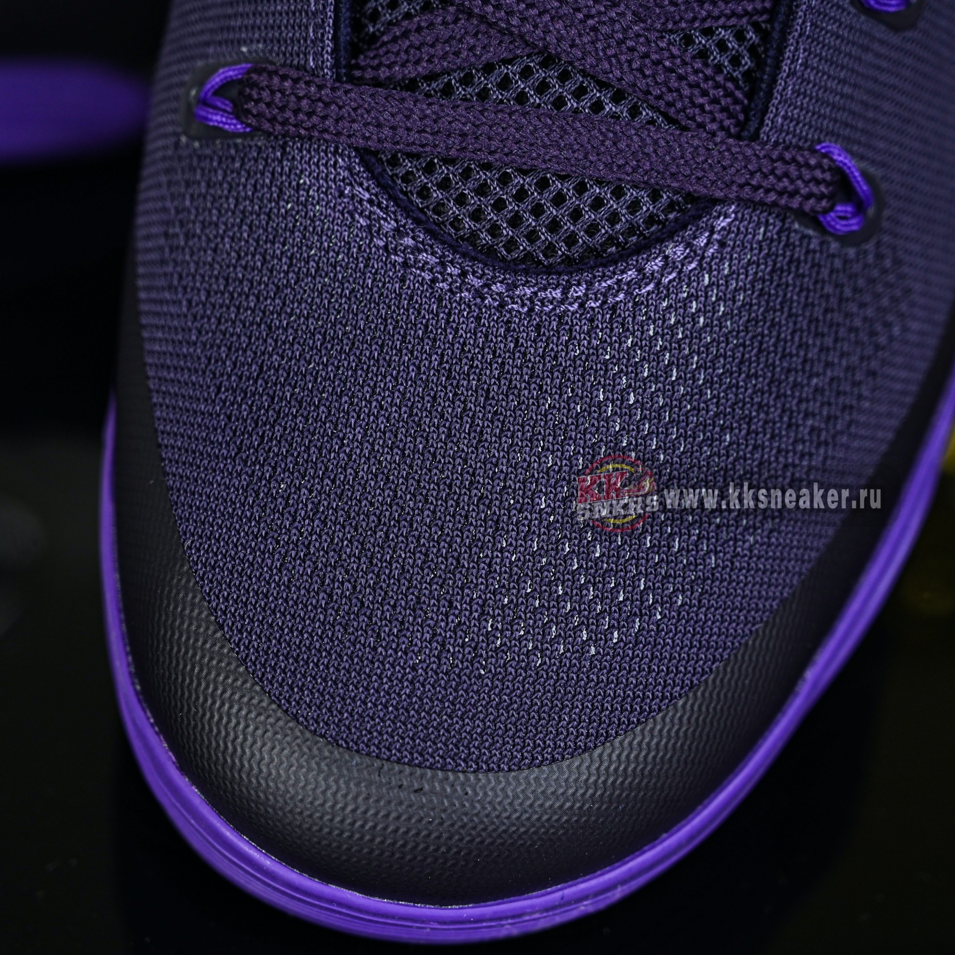 Nike Kobe 9 Elite Low EM Protro