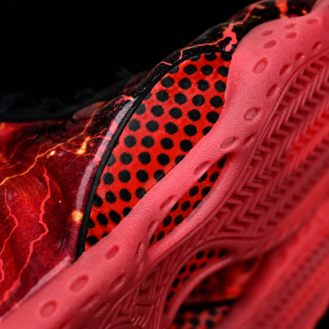 Nike Air Foamposite One Premium x Stranger Things “Mind Flayer”