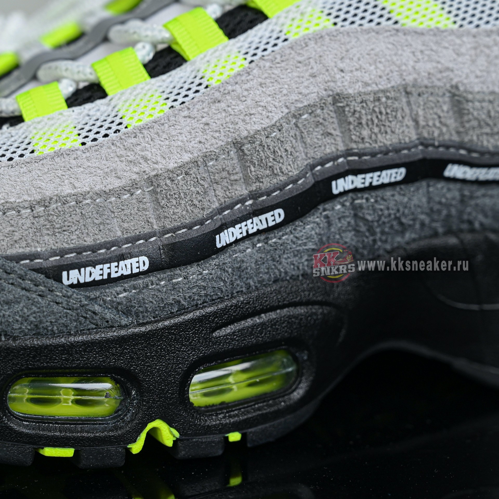 UNDEFEATED x Nike Air Max 95  IB4523-004