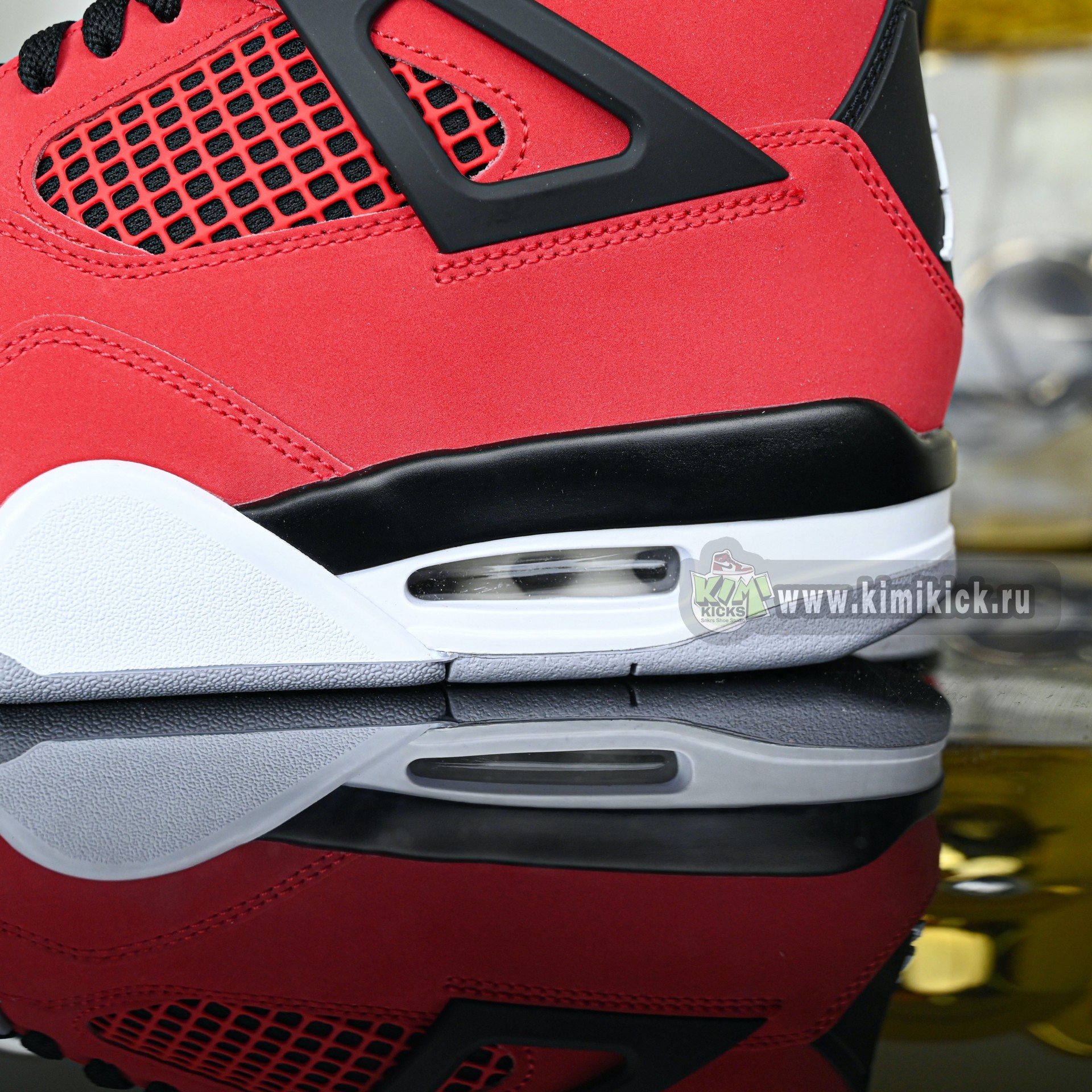 Air Jordan 4 