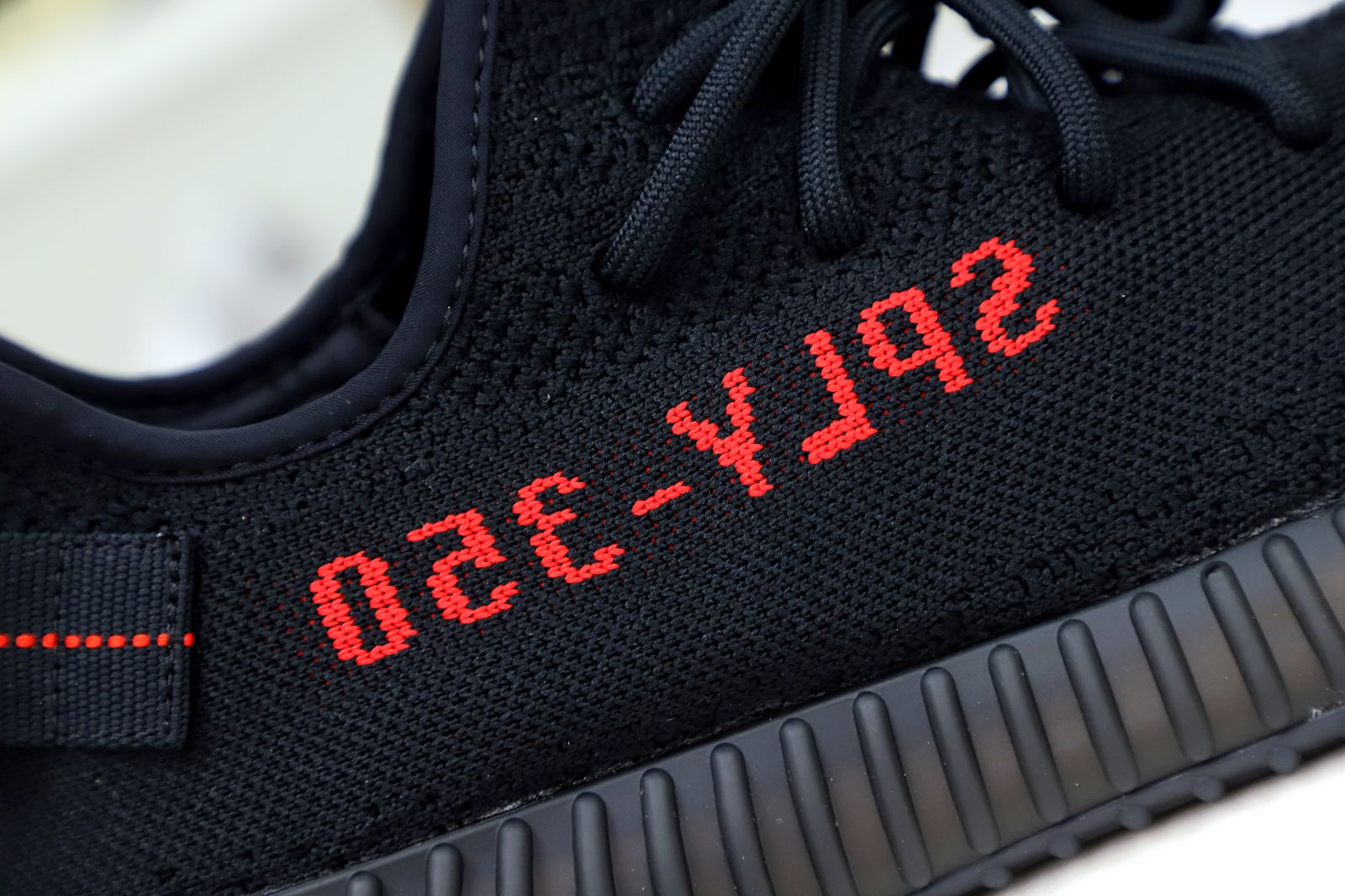 YEEZY BOOST 350 V2 'BRED'