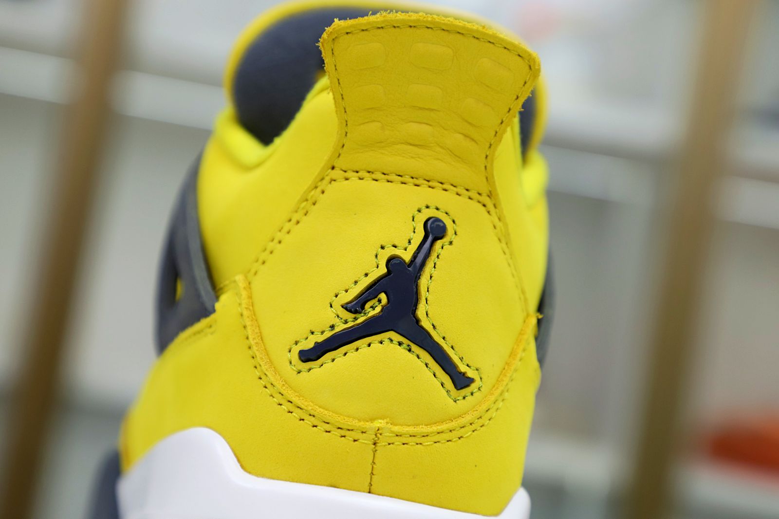 AIR Air JORDAN 4 RETRO 'LIGHTNING' 2021