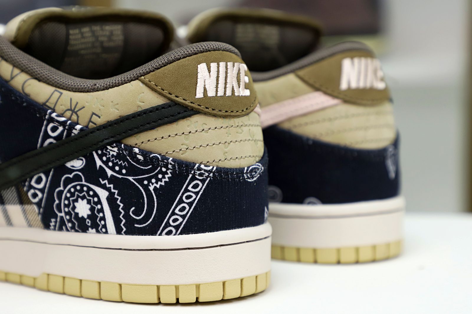 TRAVIS SCOTT X DUNK LOW PREMIUM QS SB 'CACTUS JACK'