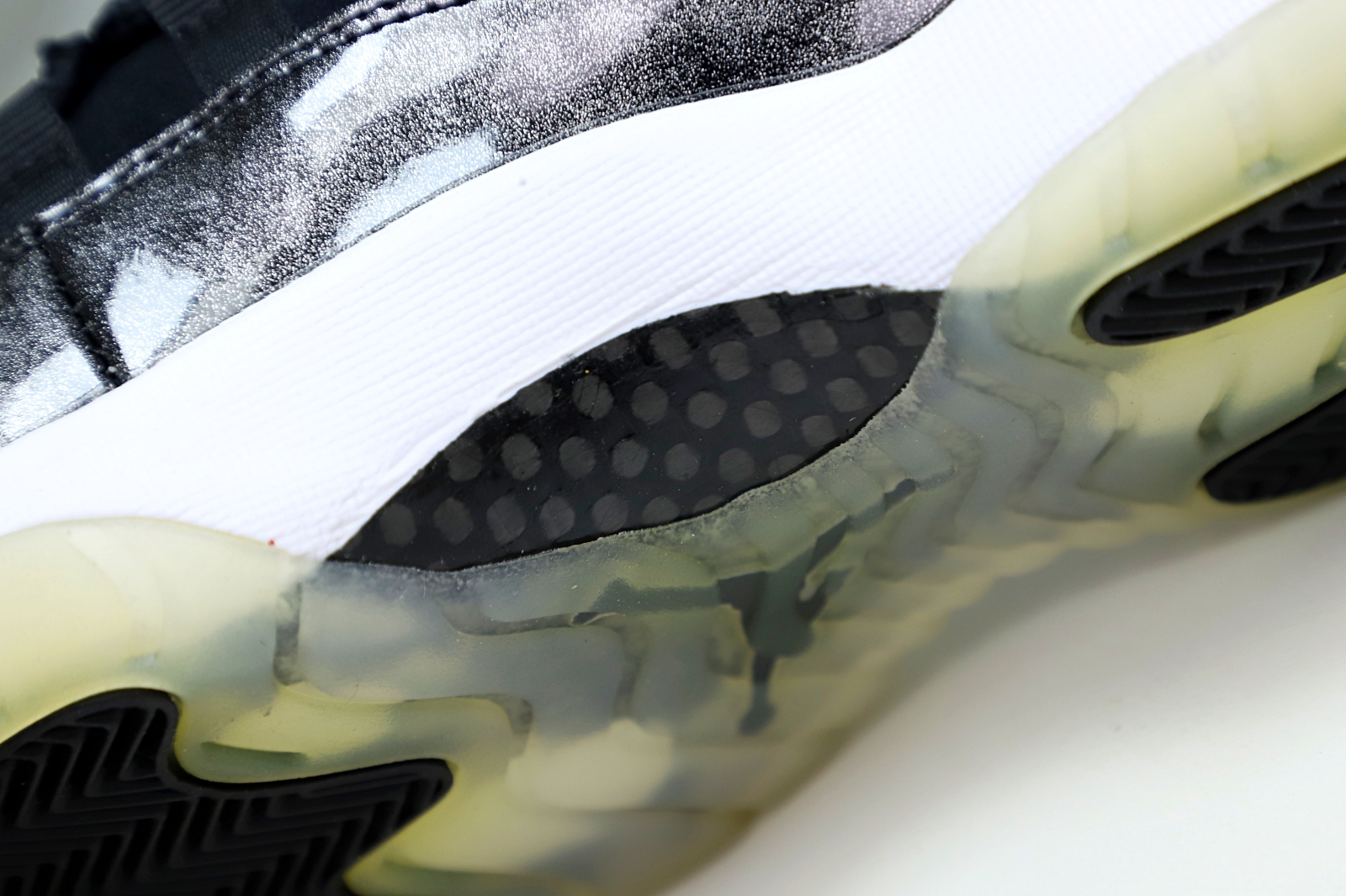 Air Jordan 11 retro low barons