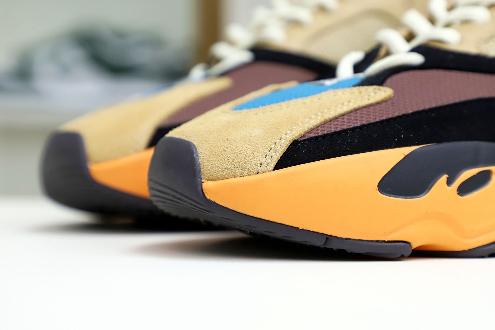 adidas originals Yeezy boost 700
