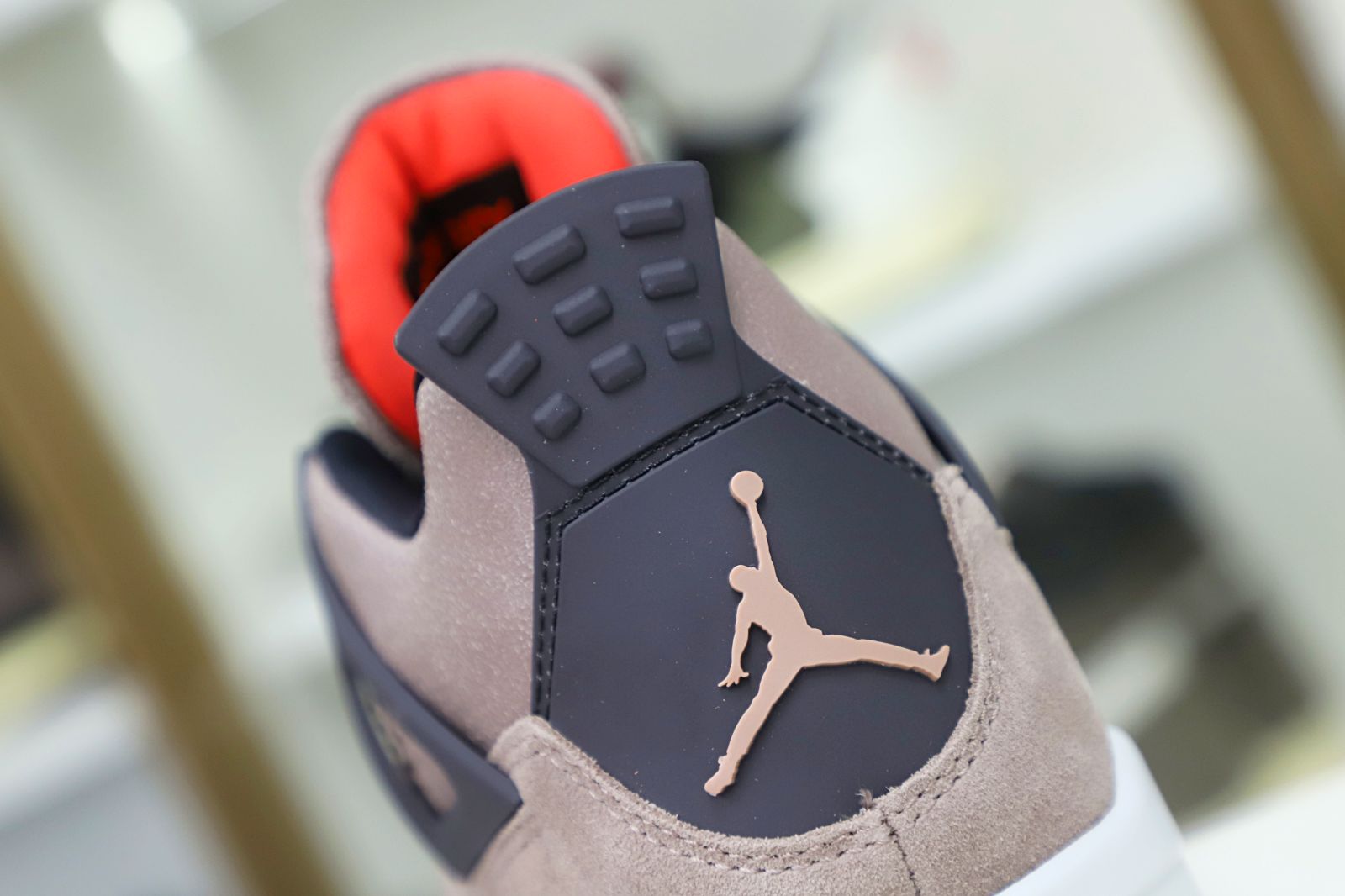 AIR JORDAN 4 RETRO 'TAUPE HAZE'