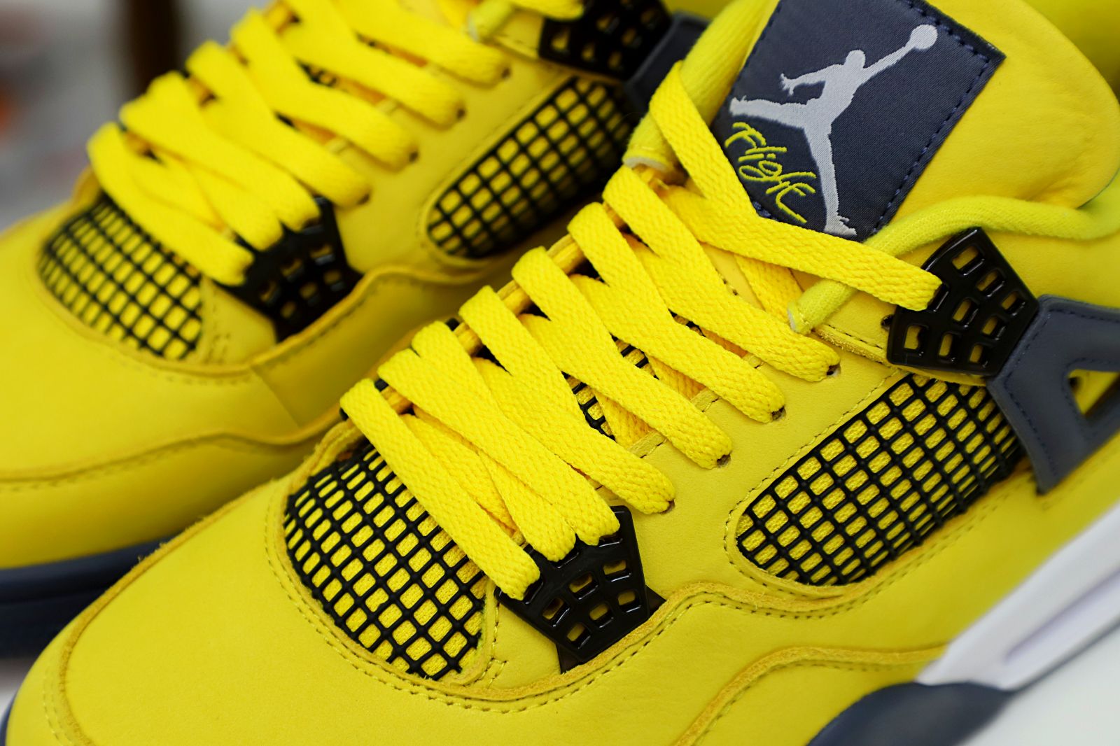 AIR Air JORDAN 4 RETRO 'LIGHTNING' 2021