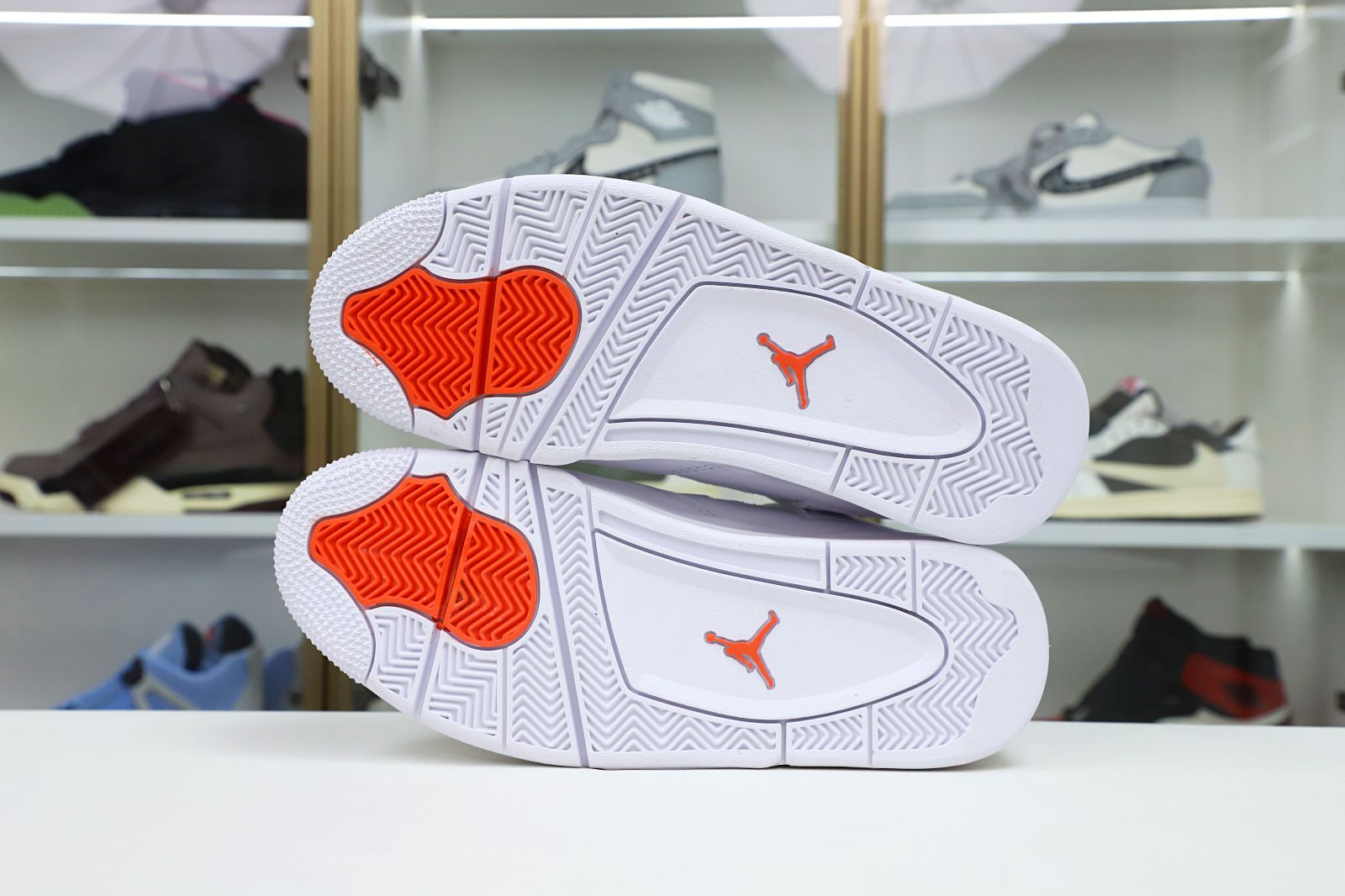 Air Jordan 4 retro“orange metallic