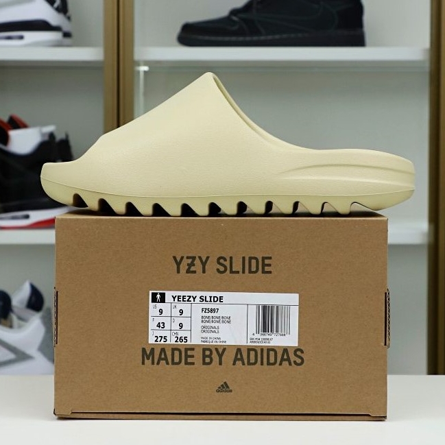 Yeezy Slide