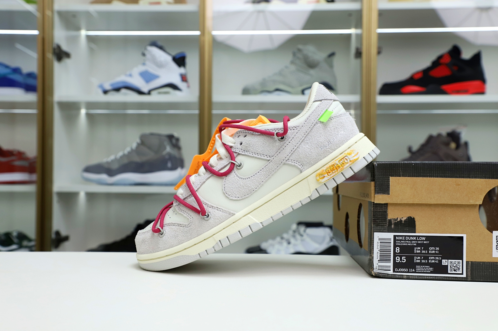 Off-White x Nike Dunk Low