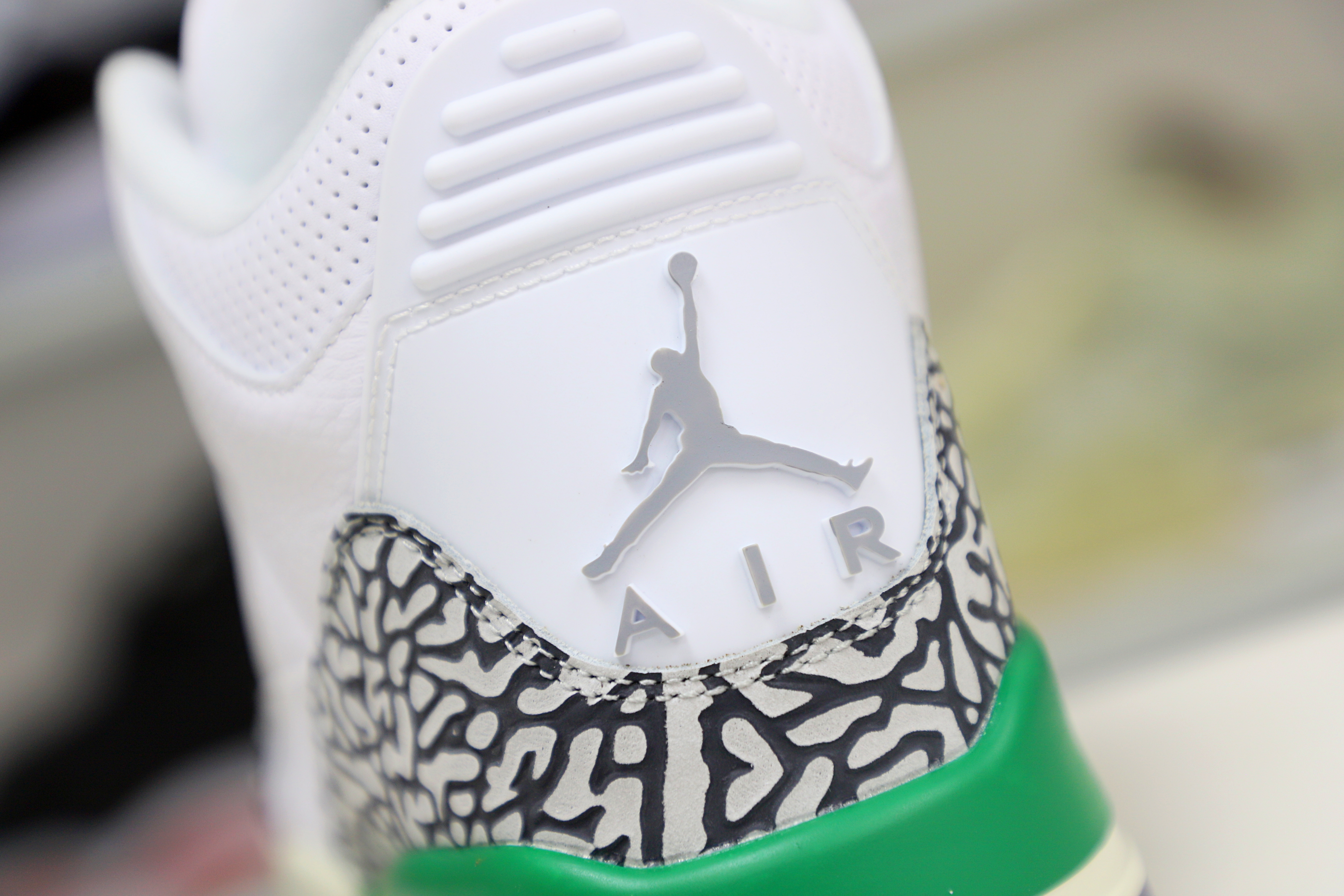 Air Jordan 3 Retro