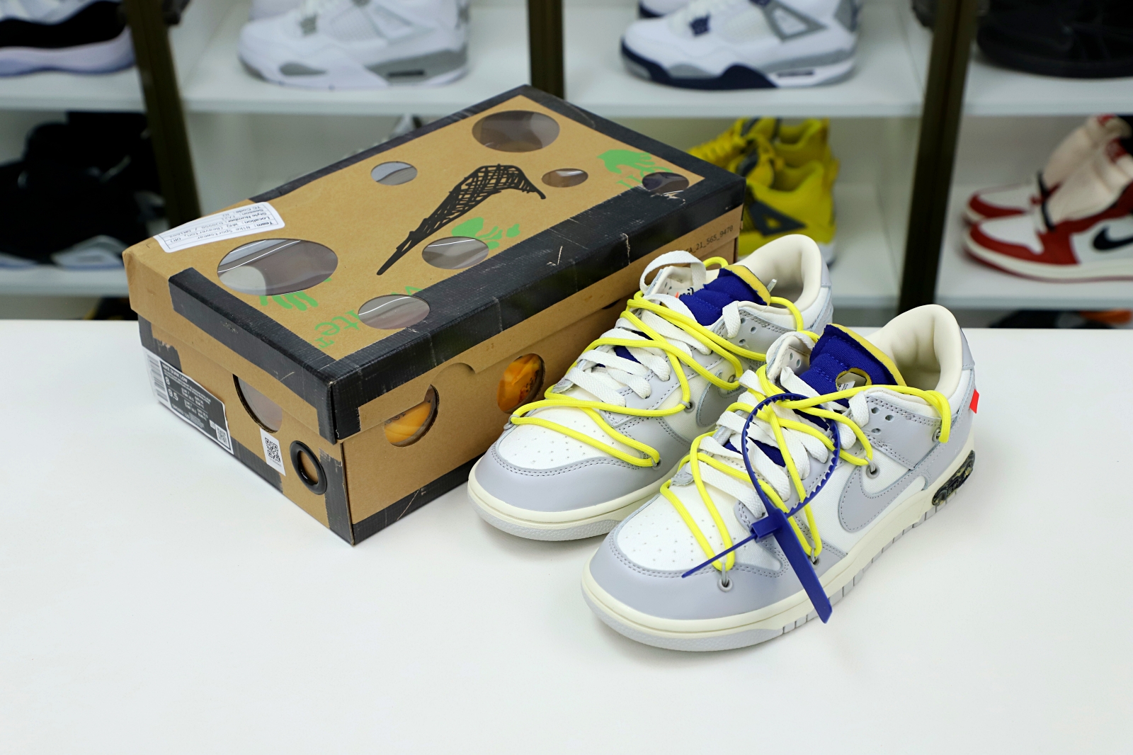Off-White x Nike Dunk Low
