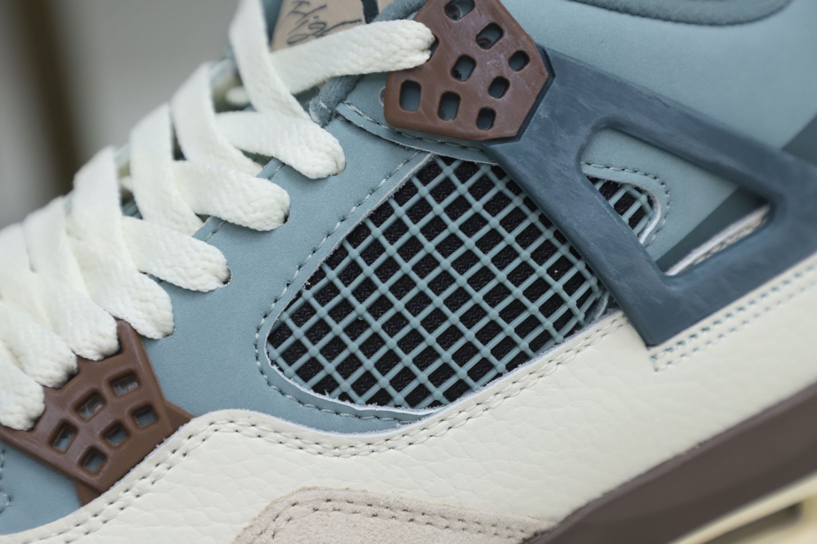 Air Jordan 4