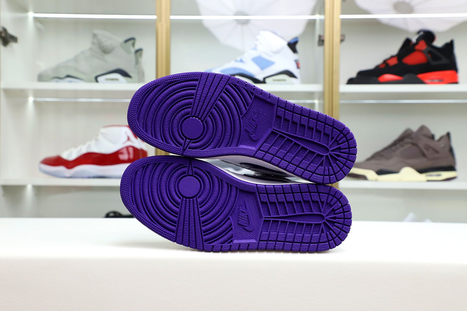 Air Jordan 1 High OG Court Purple