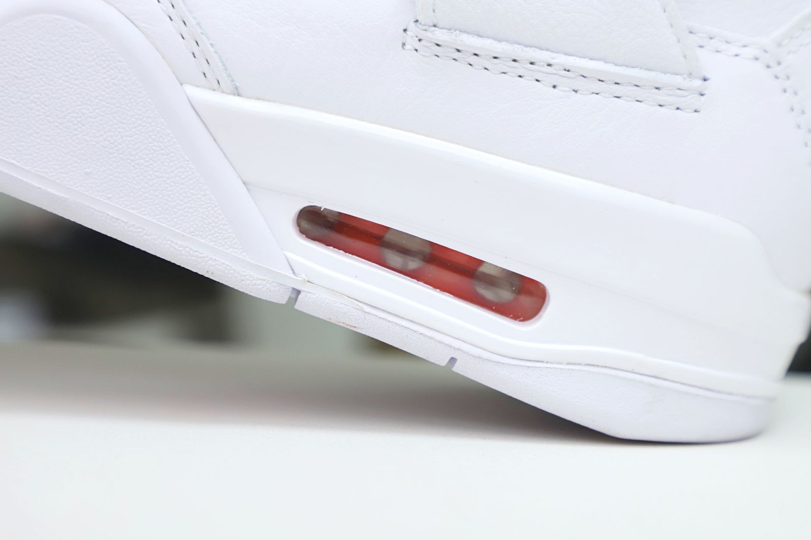 Air Jordan 4 retro“orange metallic