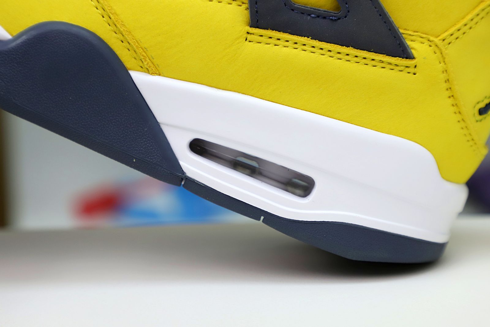 AIR Air JORDAN 4 RETRO 'LIGHTNING' 2021