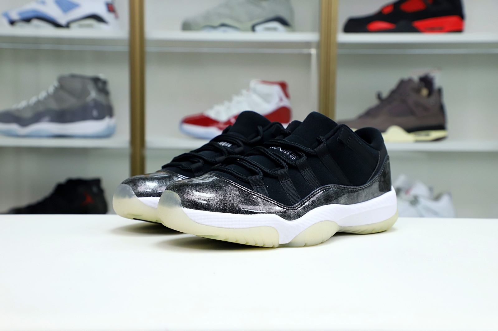Air Jordan 11 retro low barons
