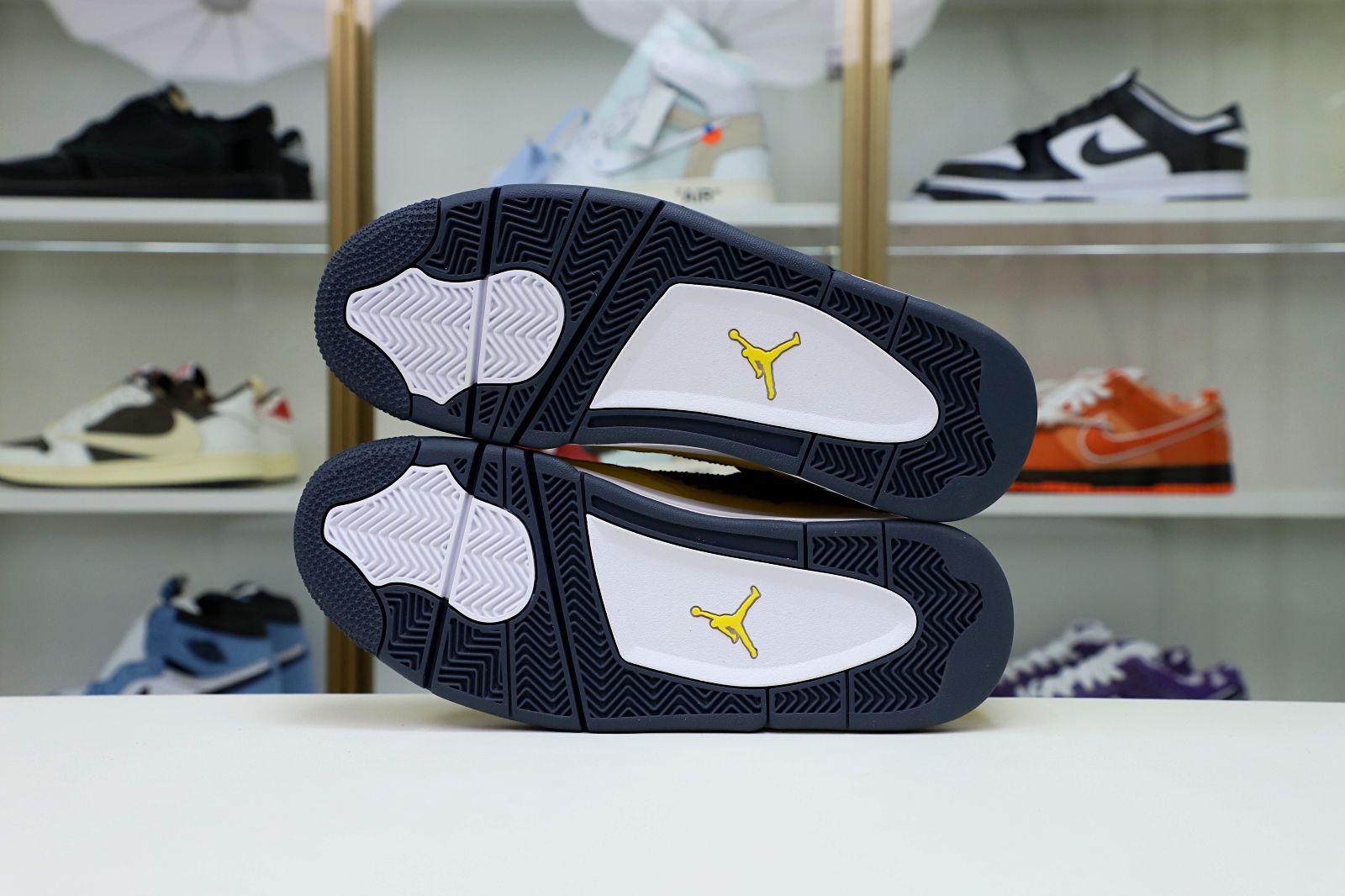 AIR Air JORDAN 4 RETRO 'LIGHTNING' 2021