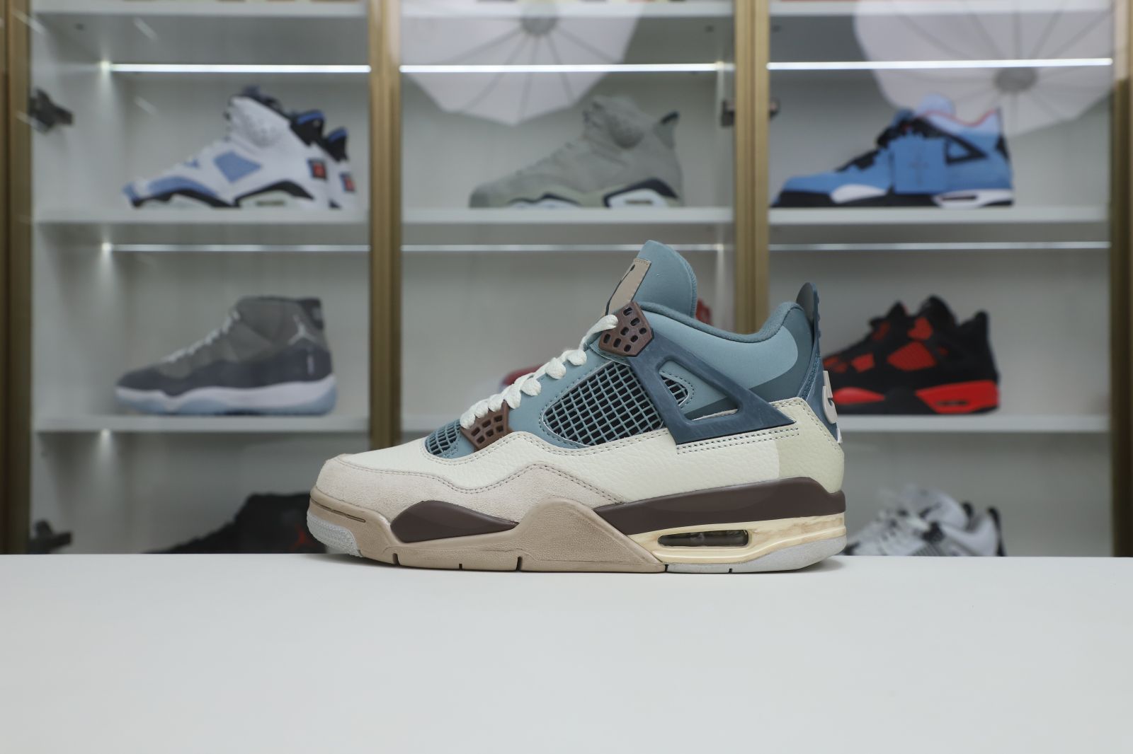 Air Jordan 4